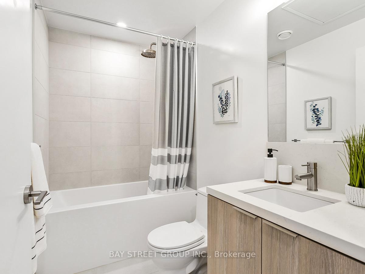 Photo 10 of Unit 1708, 2020 Bathurst Street, Toronto, Humewood-Cedarvale — HOMEH