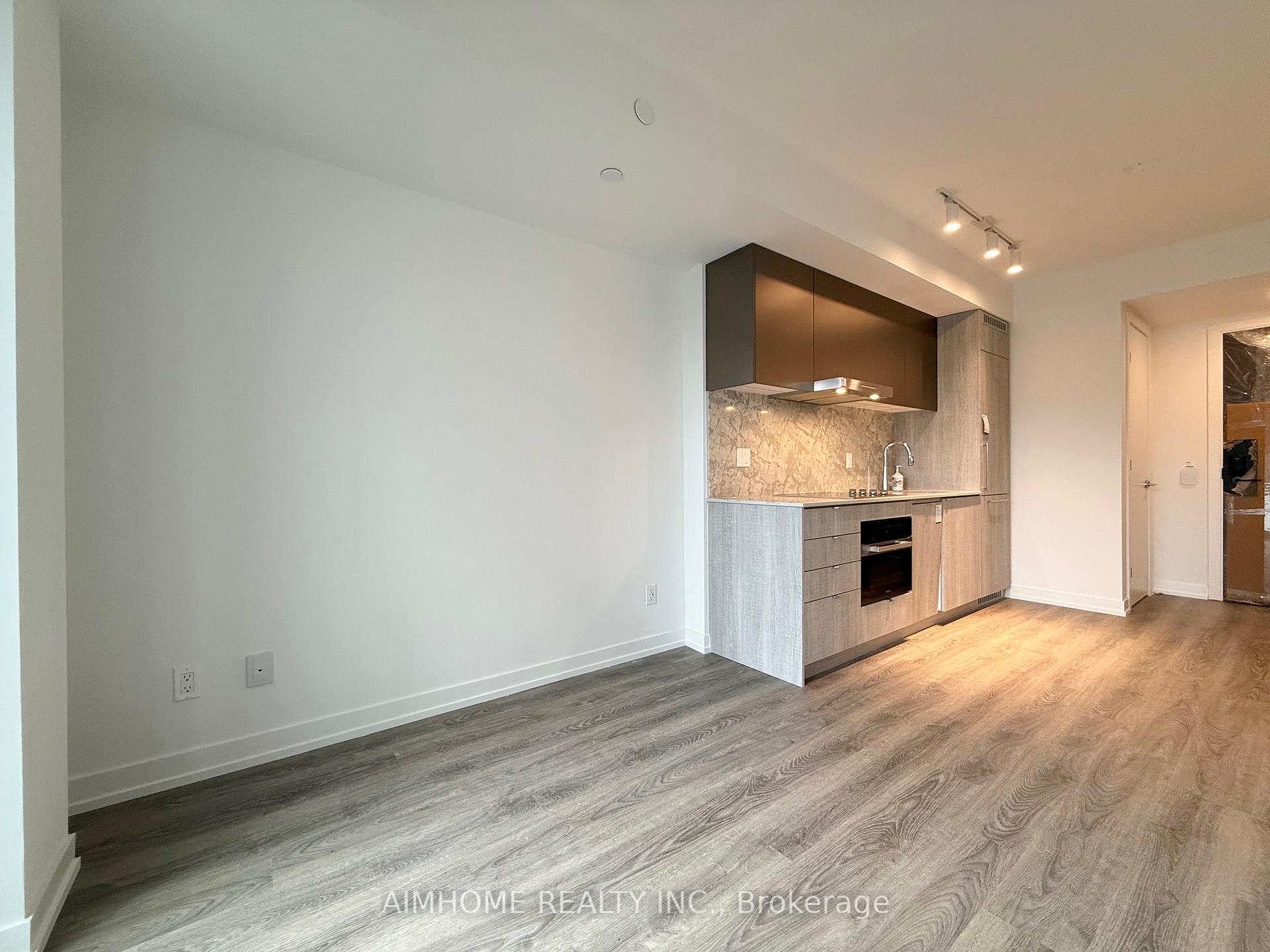 Photo 5 of Unit 1005, 771 Yonge Street, Toronto, The Annex — HOMEH