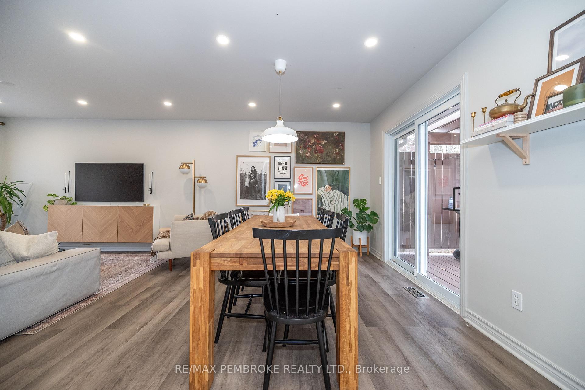 Photo 25 of 1310 Victoria Street, Petawawa — HOMEH