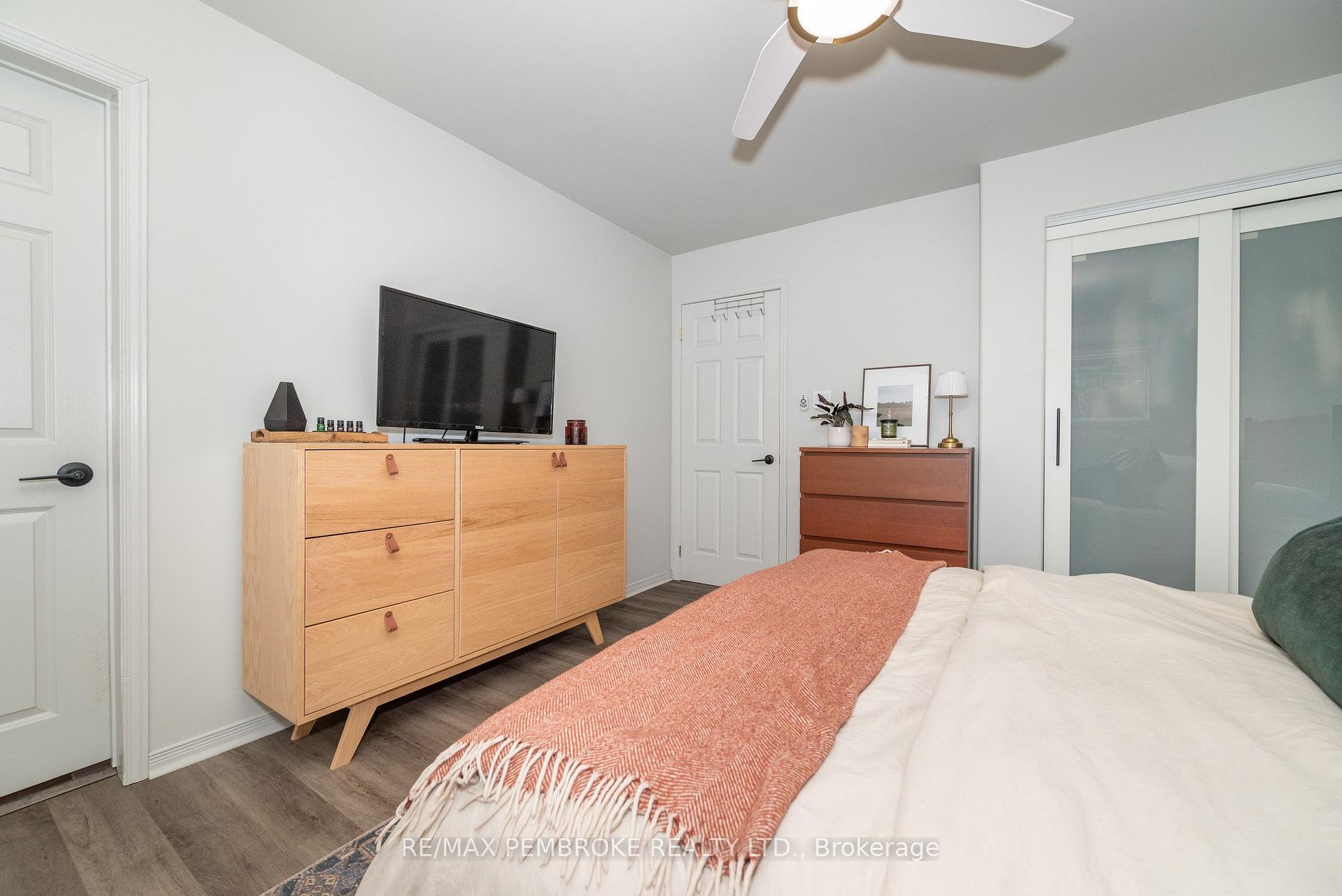 Photo 21 of 1310 Victoria Street, Petawawa — HOMEH
