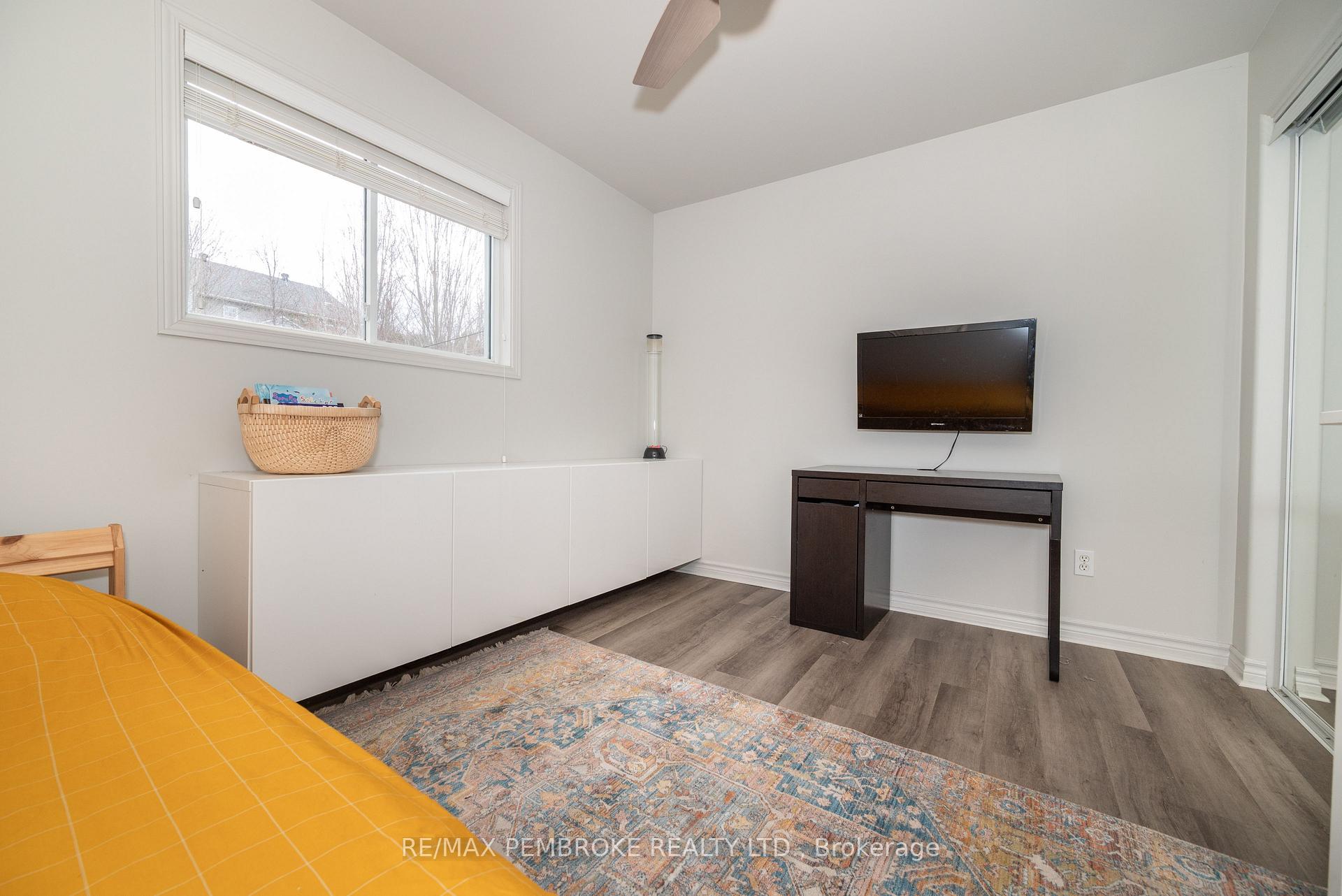 Photo 16 of 1310 Victoria Street, Petawawa — HOMEH