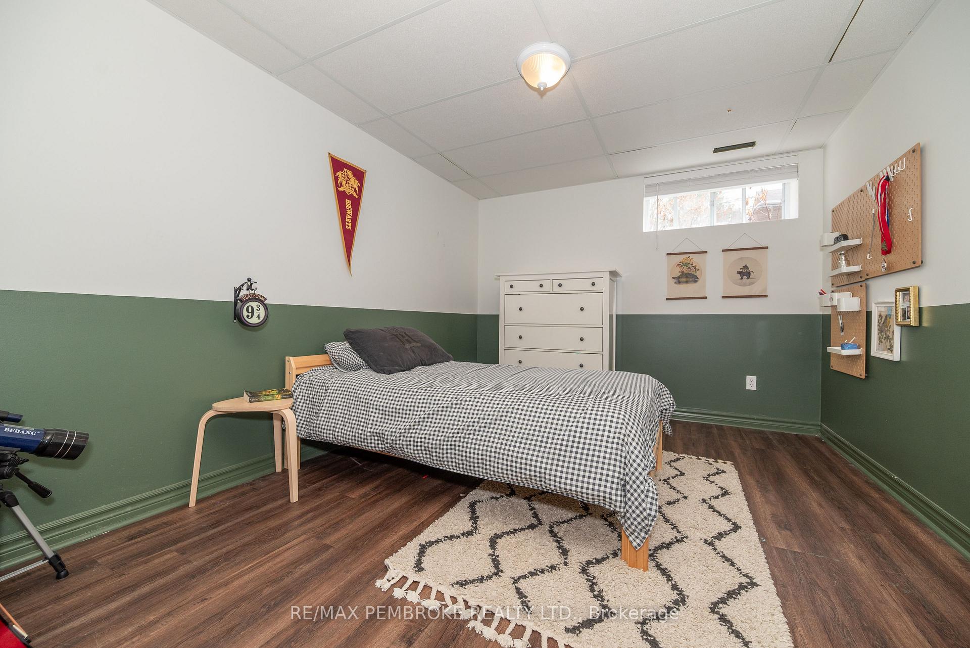 Photo 36 of 1310 Victoria Street, Petawawa — HOMEH