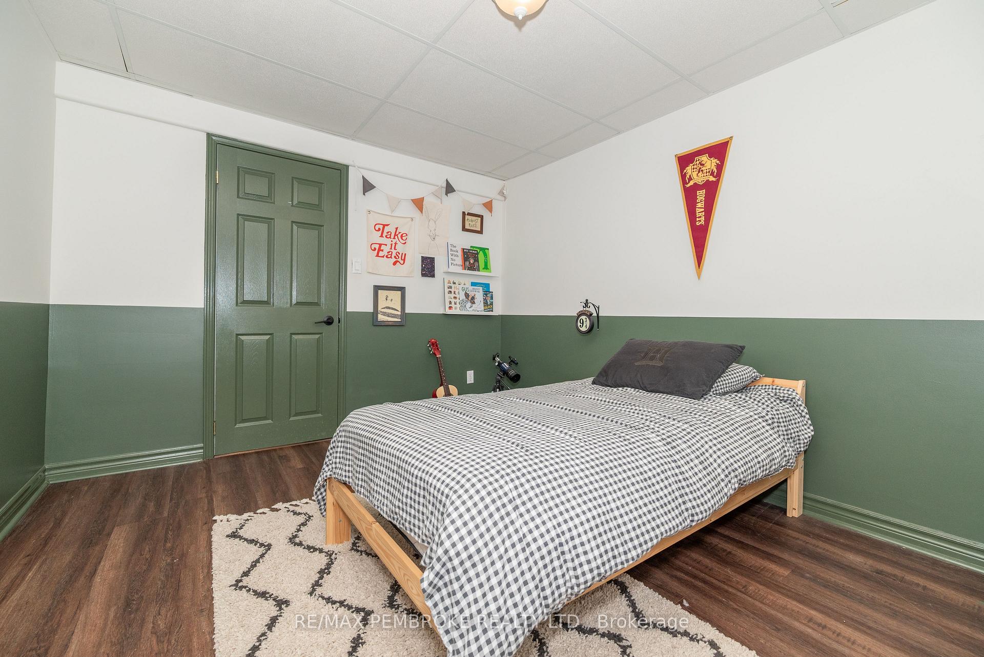 Photo 39 of 1310 Victoria Street, Petawawa — HOMEH