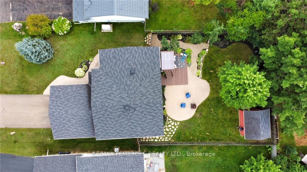Photo 12 of 1310 Victoria Street, Petawawa — HOMEH