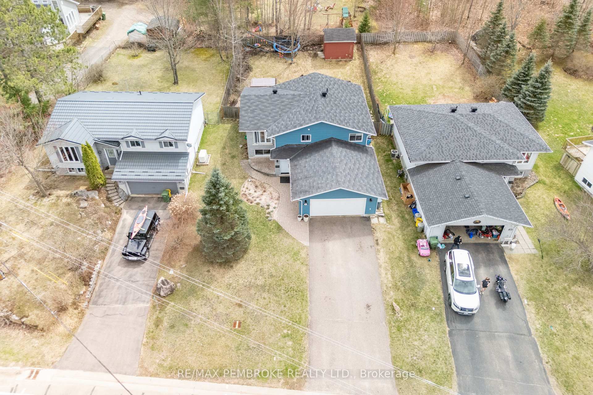 Photo 49 of 1310 Victoria Street, Petawawa — HOMEH