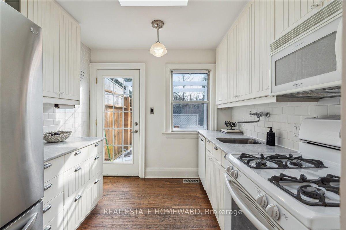 Photo 8 of 103 Sparkhall Avenue, Toronto, North Riverdale — HOMEH