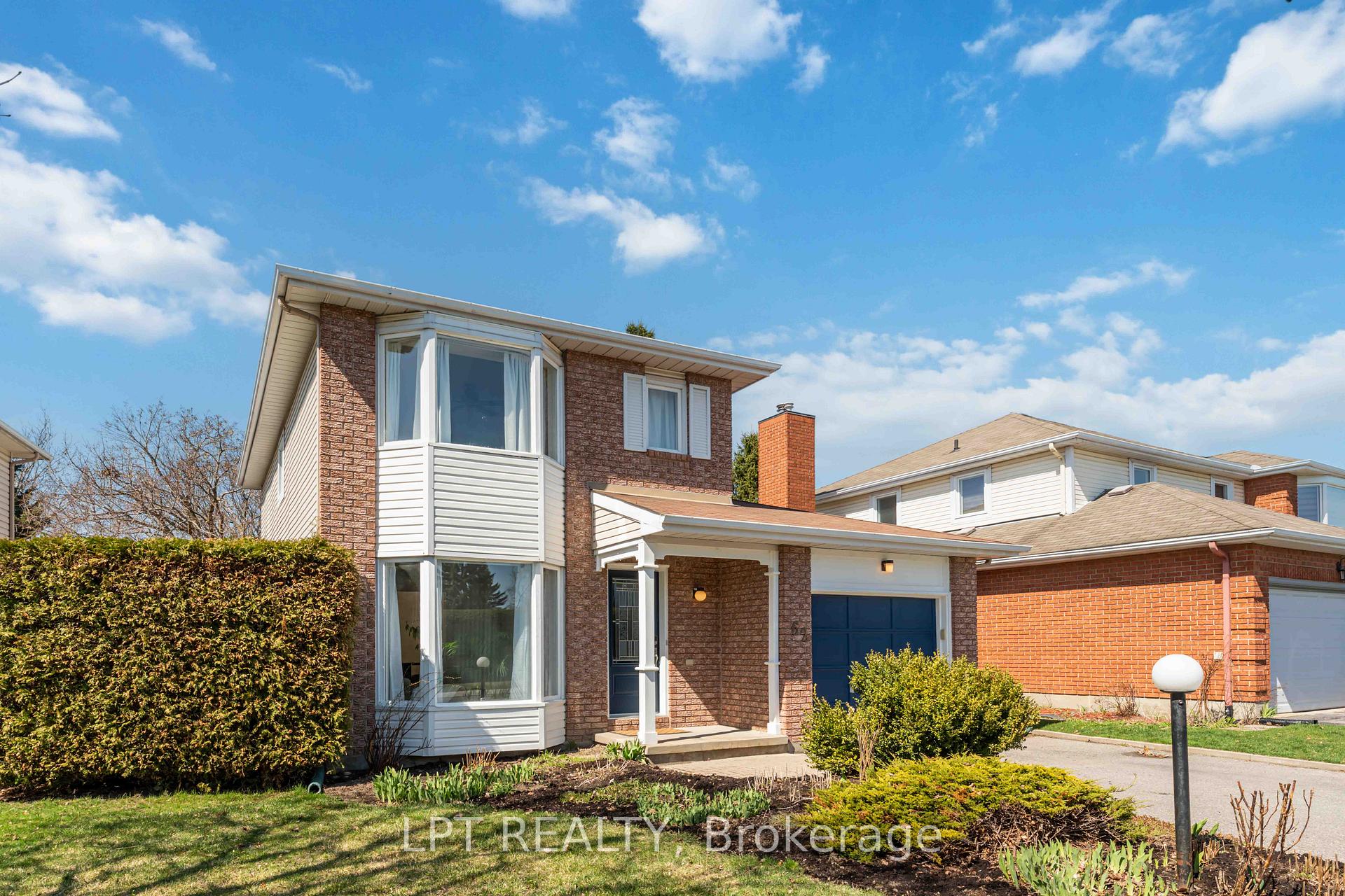 Photo 11 of 62 Tartan Drive, Ottawa, Barrhaven - Heritage Park — HOMEH