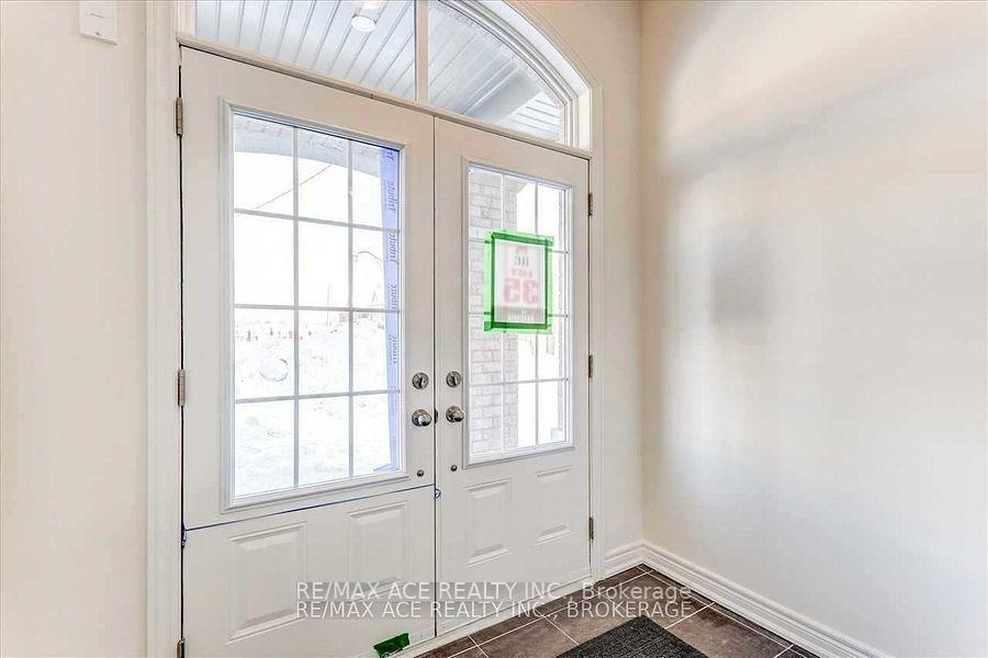Photo 4 of Unit Main, 2500 Orchestrate Drive, Oshawa, Windfields — HOMEH