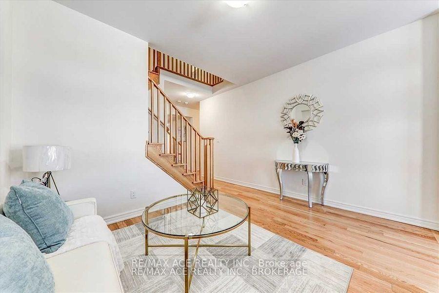 Photo 9 of Unit Main, 2500 Orchestrate Drive, Oshawa, Windfields — HOMEH