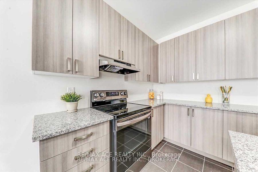 Photo 17 of Unit Main, 2500 Orchestrate Drive, Oshawa, Windfields — HOMEH