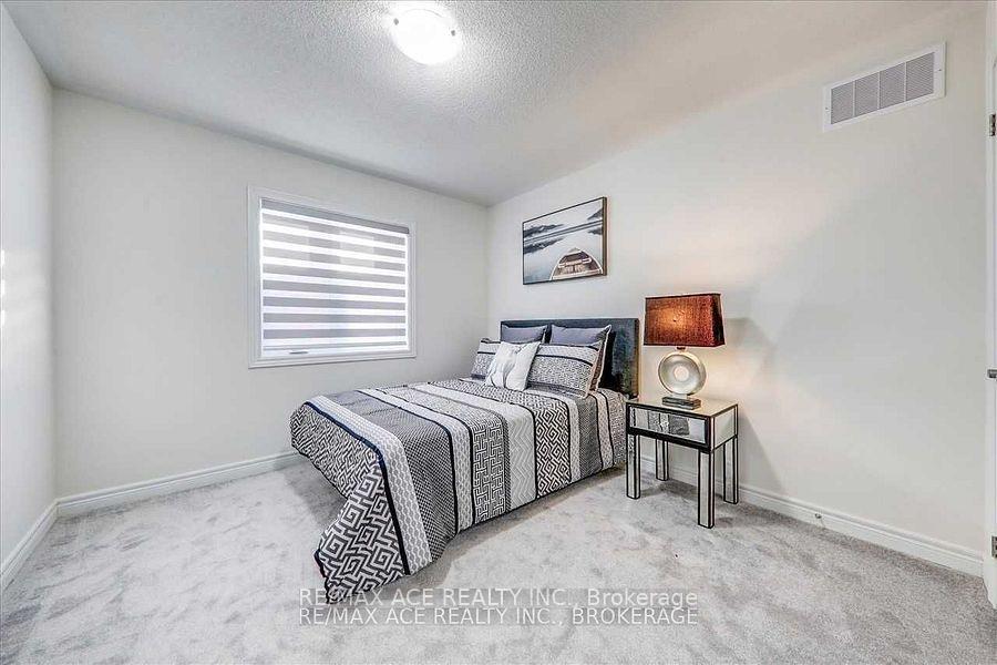 Photo 14 of Unit Main, 2500 Orchestrate Drive, Oshawa, Windfields — HOMEH