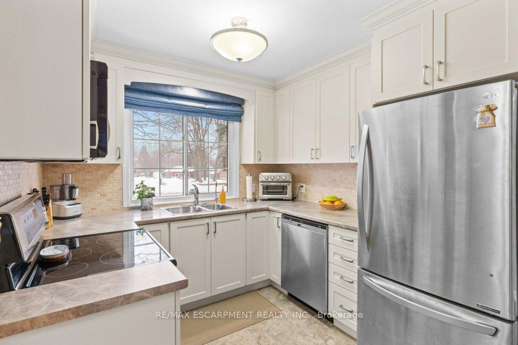 Photo 11 of 9 Culham Drive, Cambridge — HOMEH