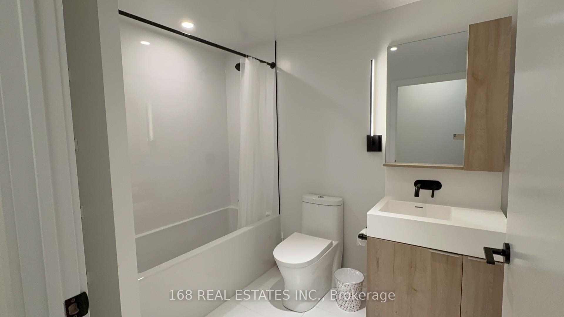 Photo 2 of Unit 608, 127 Broadway Avenue, Toronto, Mount Pleasant West — HOMEH