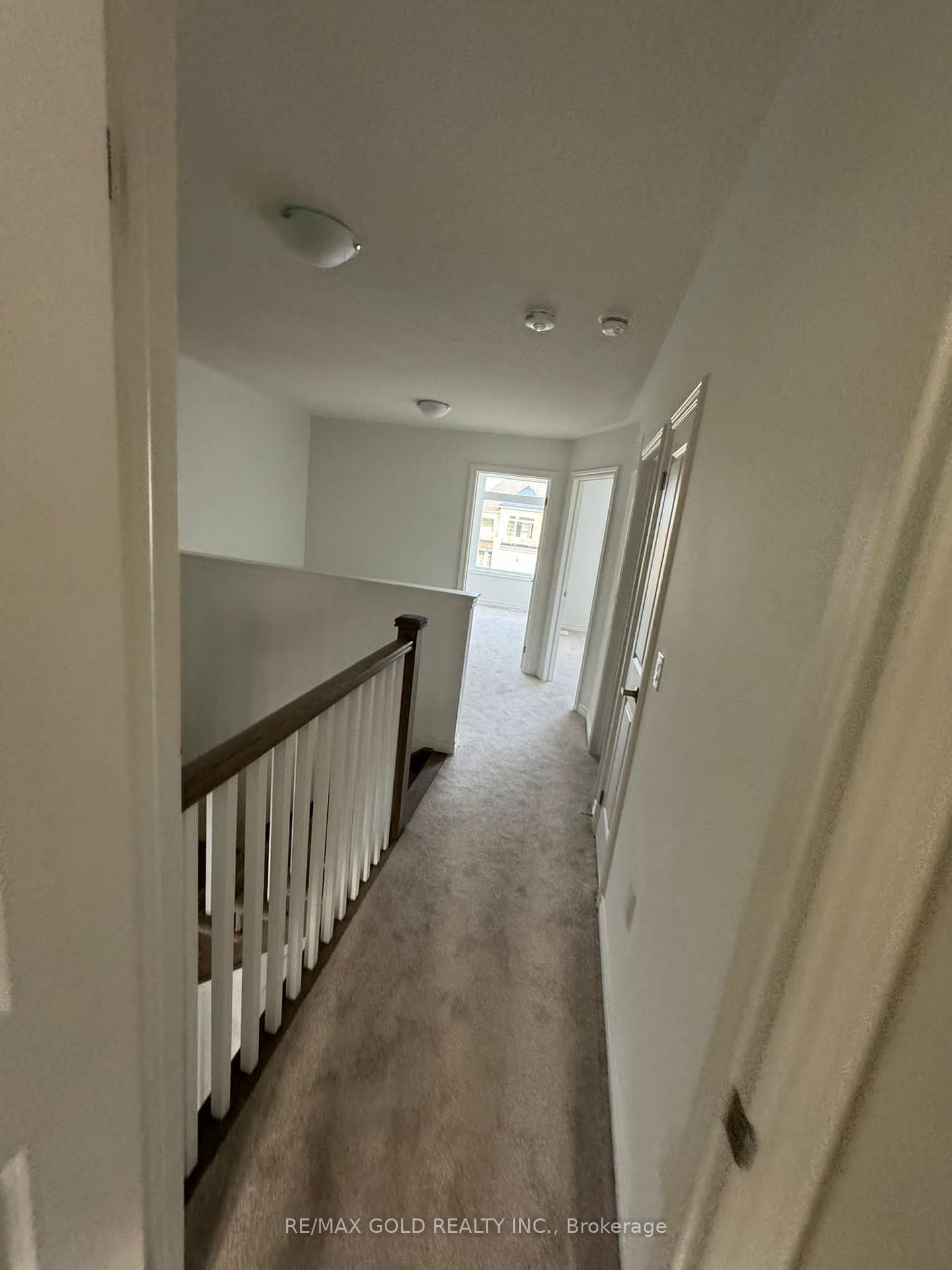 Photo 3 of 18 Sassafras Road, Springwater, Minesing — HOMEH
