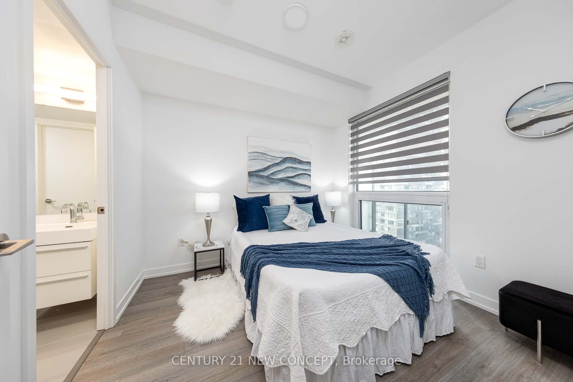 Photo 4 of Unit 2007, 39 Roehampton Avenue, Toronto, Mount Pleasant West — HOMEH