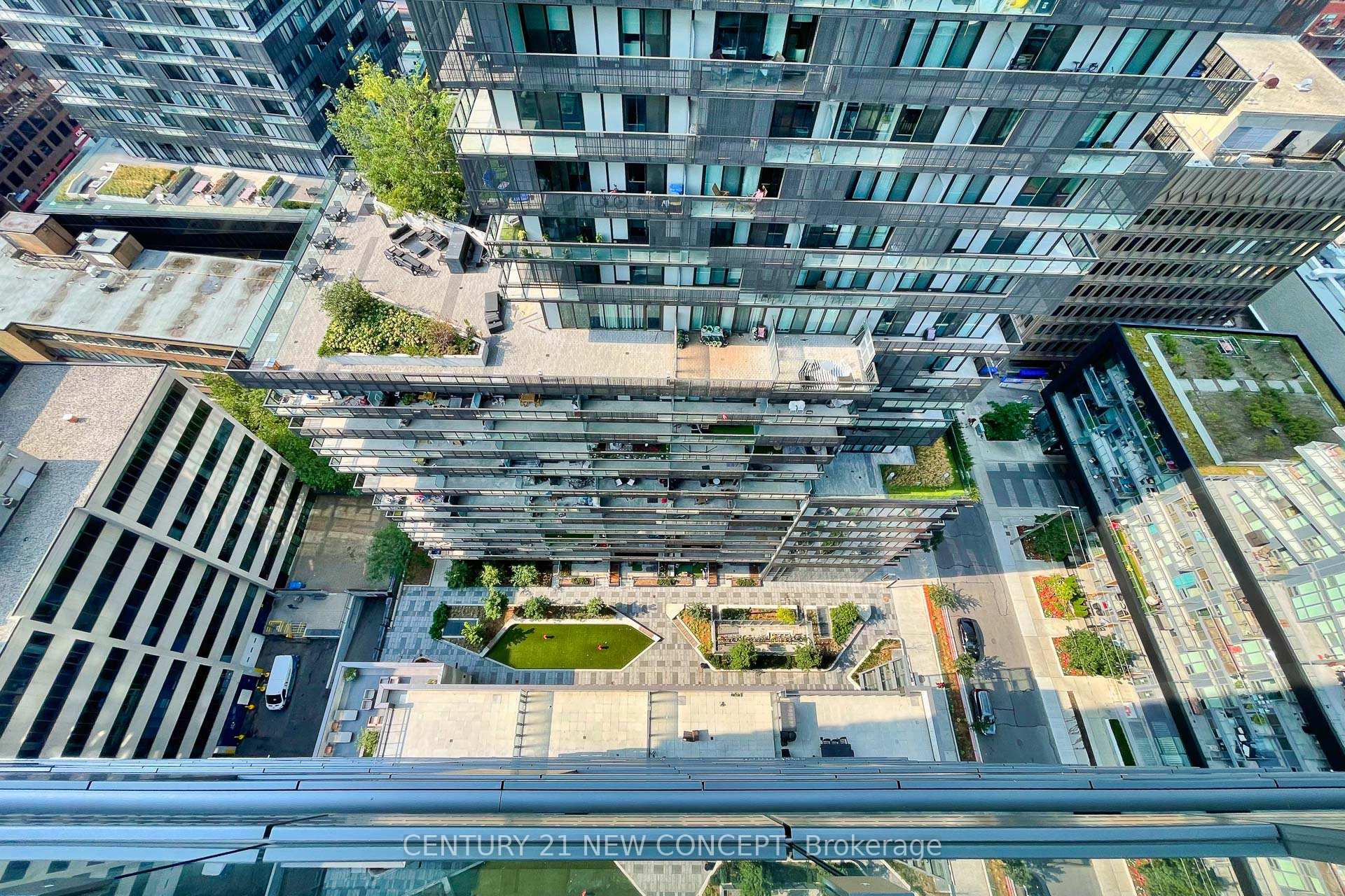 Photo 30 of Unit 2007, 39 Roehampton Avenue, Toronto, Mount Pleasant West — HOMEH