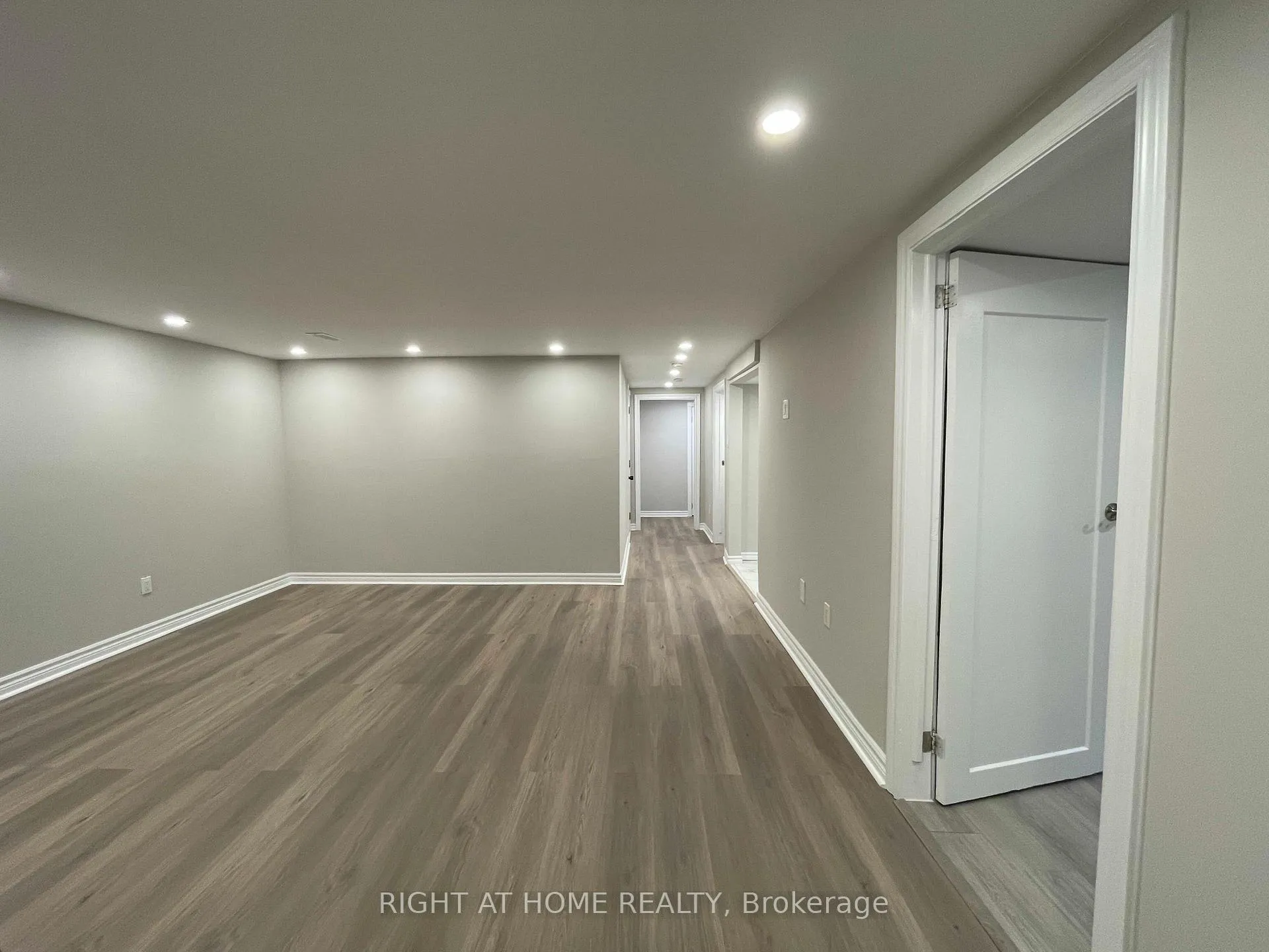 Front of Unit Lower, 8 Regency Street