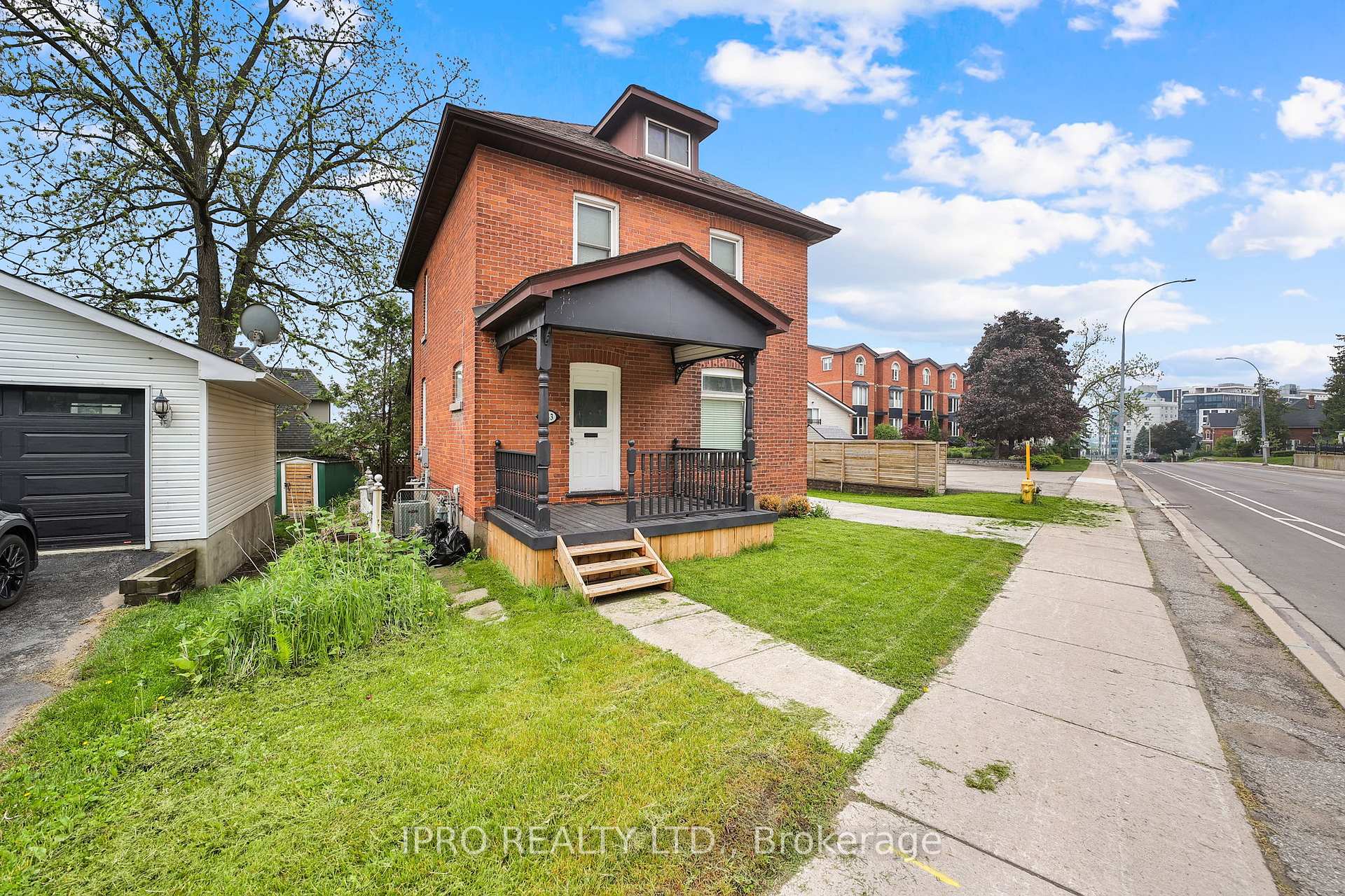 Photo 4 of 243 Dunlop Street E, Barrie, North Shore — HOMEH