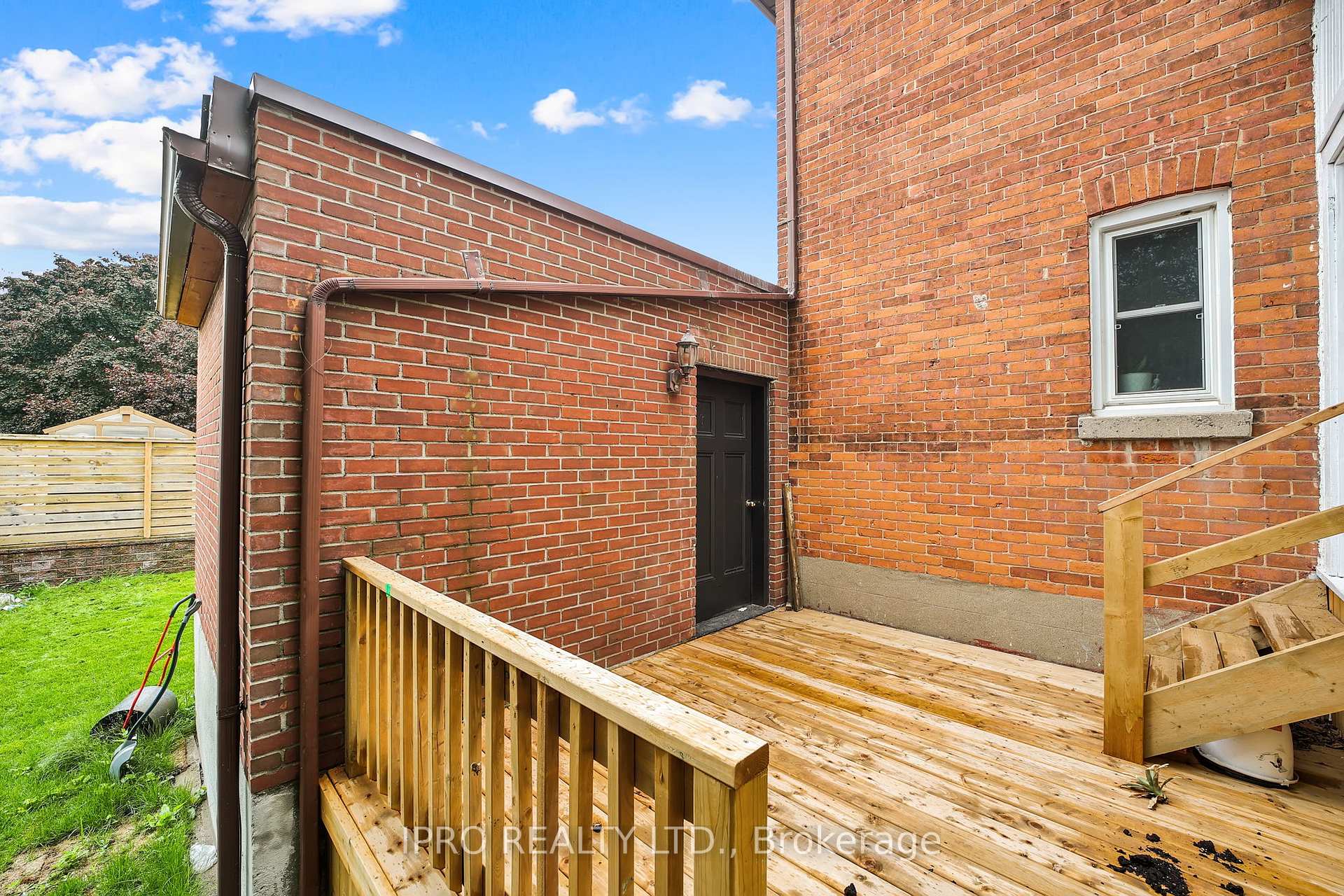 Photo 8 of 243 Dunlop Street E, Barrie, North Shore — HOMEH