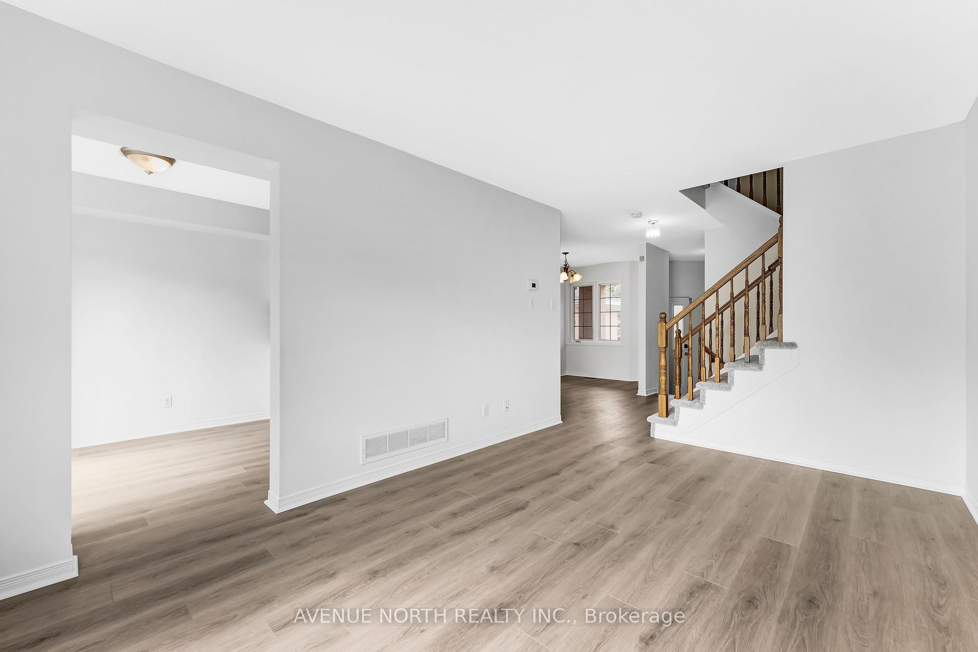 Photo 4 of 24 Central Park Drive, Ottawa, Central Park — HOMEH