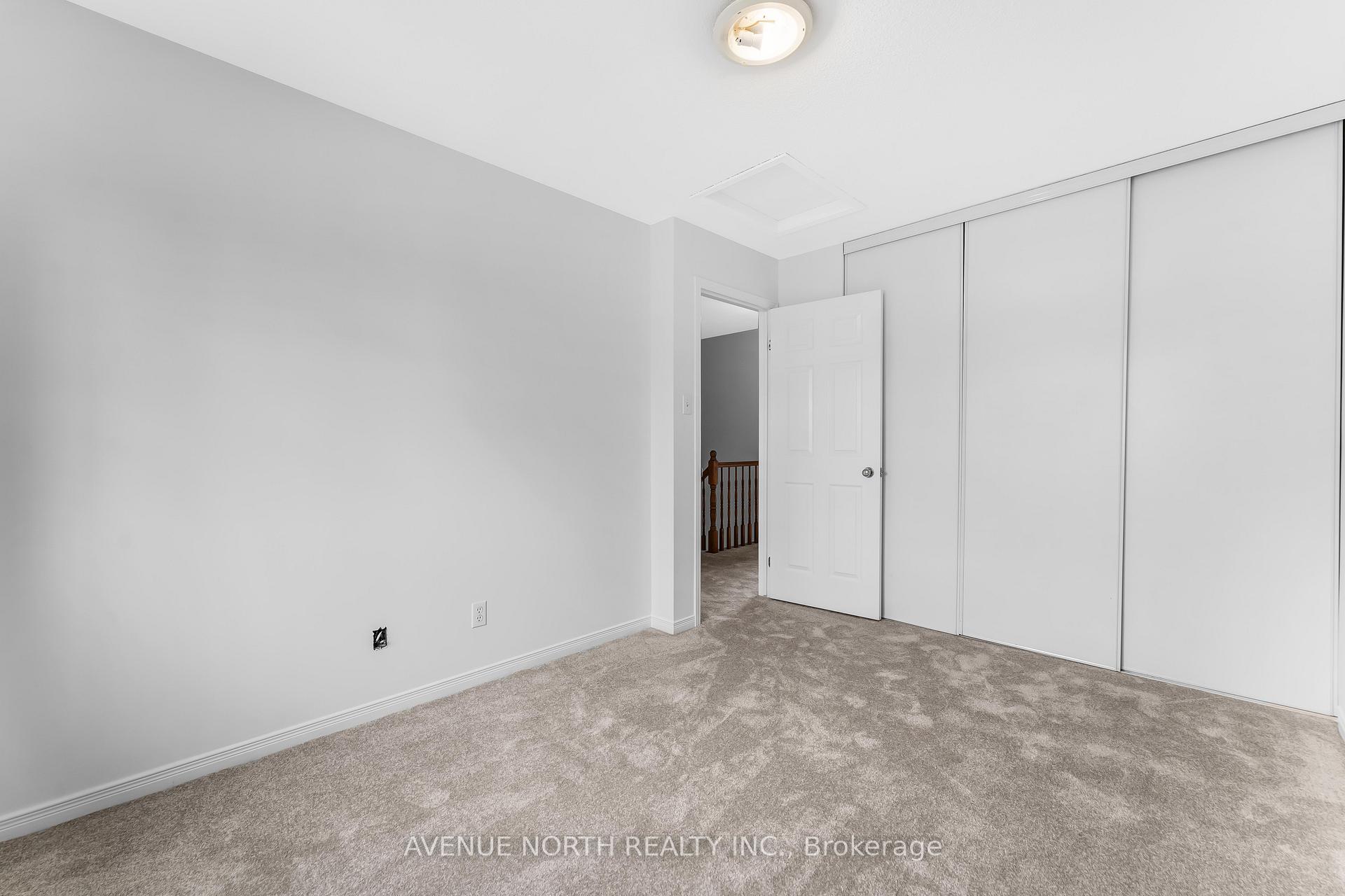 Photo 10 of 24 Central Park Drive, Ottawa, Central Park — HOMEH