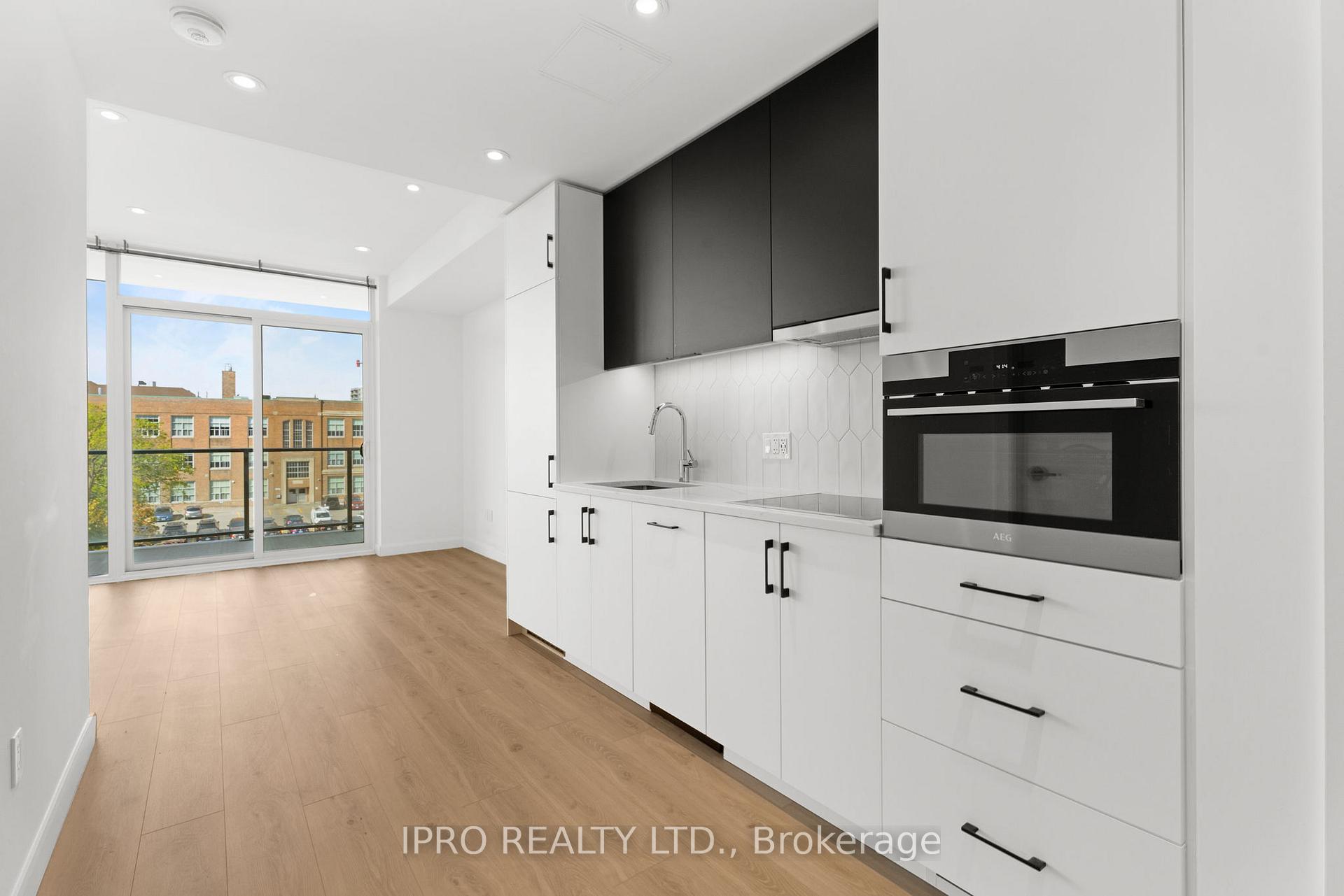 Photo 4 of Unit 509, 741 King Street W, Kitchener — HOMEH