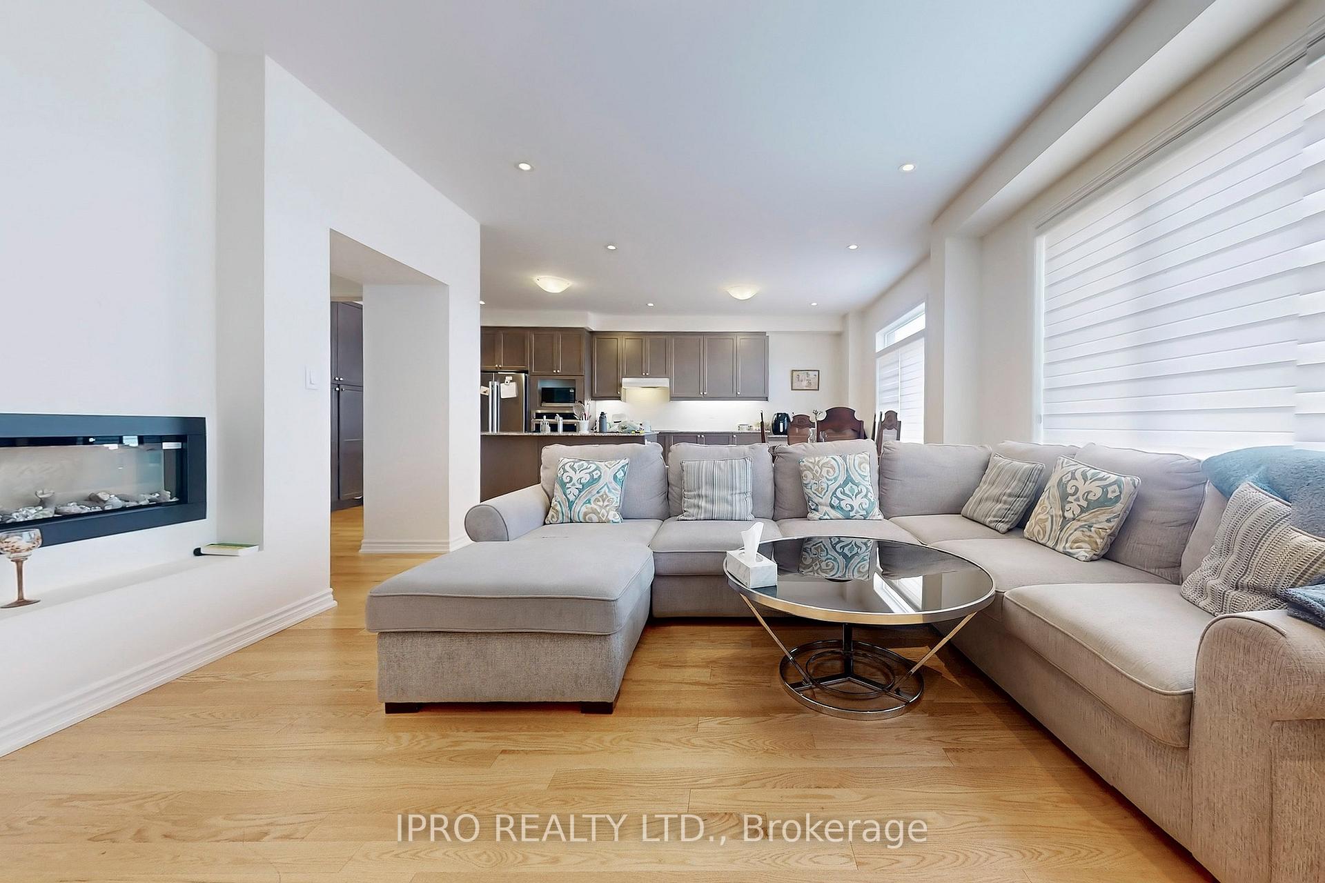 Photo 9 of 905 Rexton Drive, Oshawa, Kedron — HOMEH