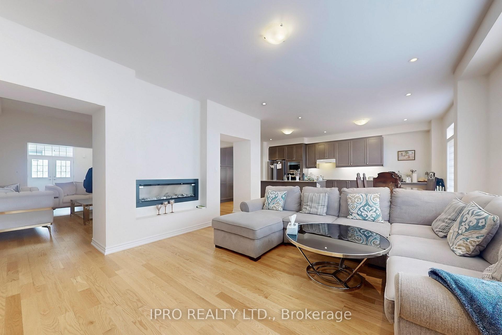 Photo 16 of 905 Rexton Drive, Oshawa, Kedron — HOMEH