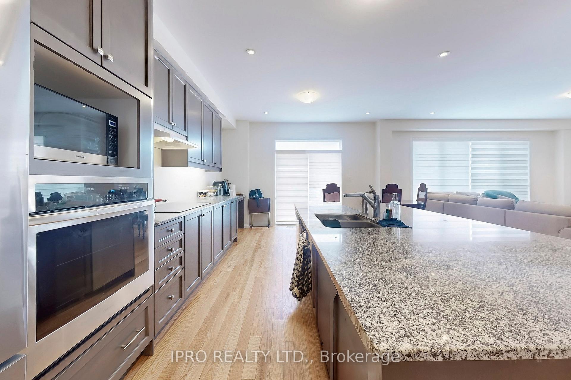Photo 13 of 905 Rexton Drive, Oshawa, Kedron — HOMEH