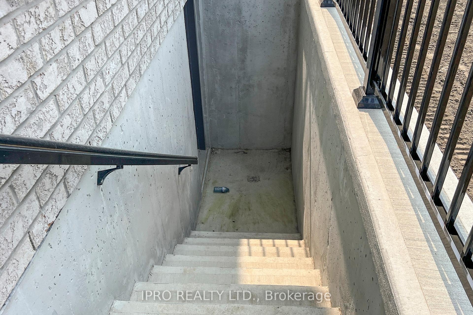 Photo 33 of 905 Rexton Drive, Oshawa, Kedron — HOMEH
