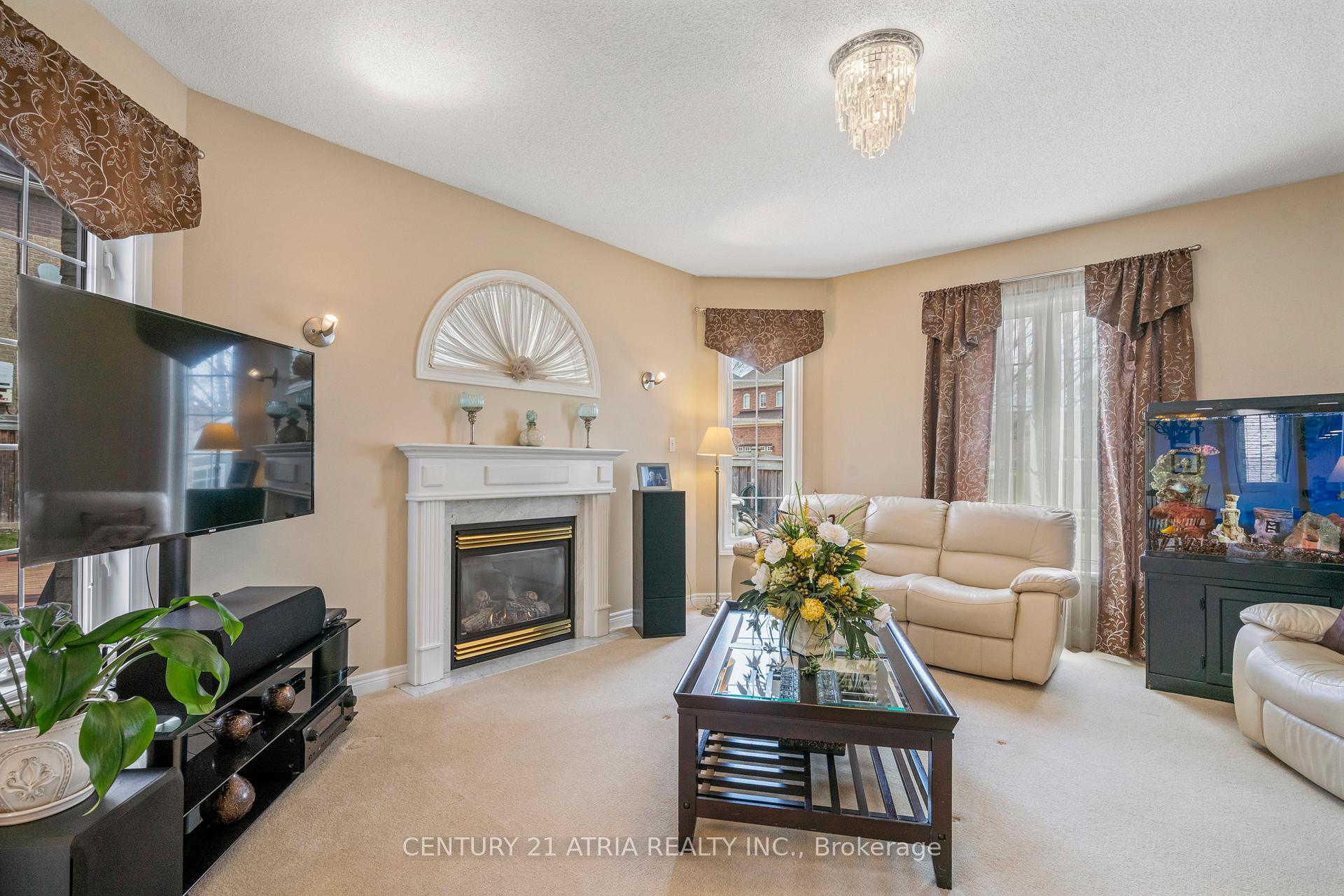 Photo 8 of 1 Carlinds Drive, Whitby, Rolling Acres — HOMEH