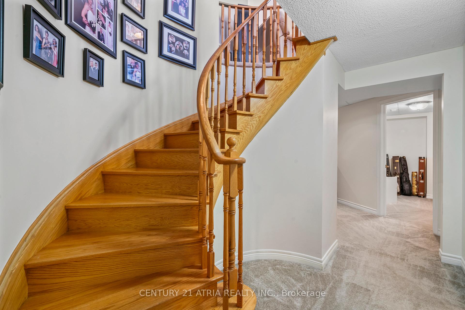 Photo 42 of 1 Carlinds Drive, Whitby, Rolling Acres — HOMEH