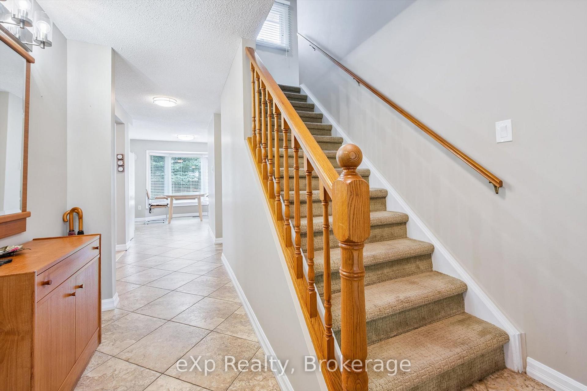 Photo 2 of 8 Aspen Valley Crescent, Guelph, Kortright West — HOMEH