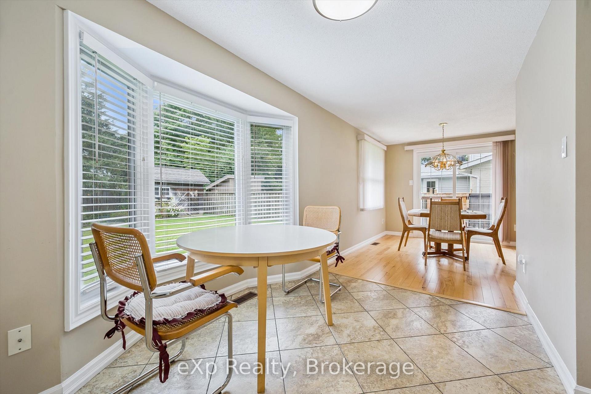 Photo 7 of 8 Aspen Valley Crescent, Guelph, Kortright West — HOMEH