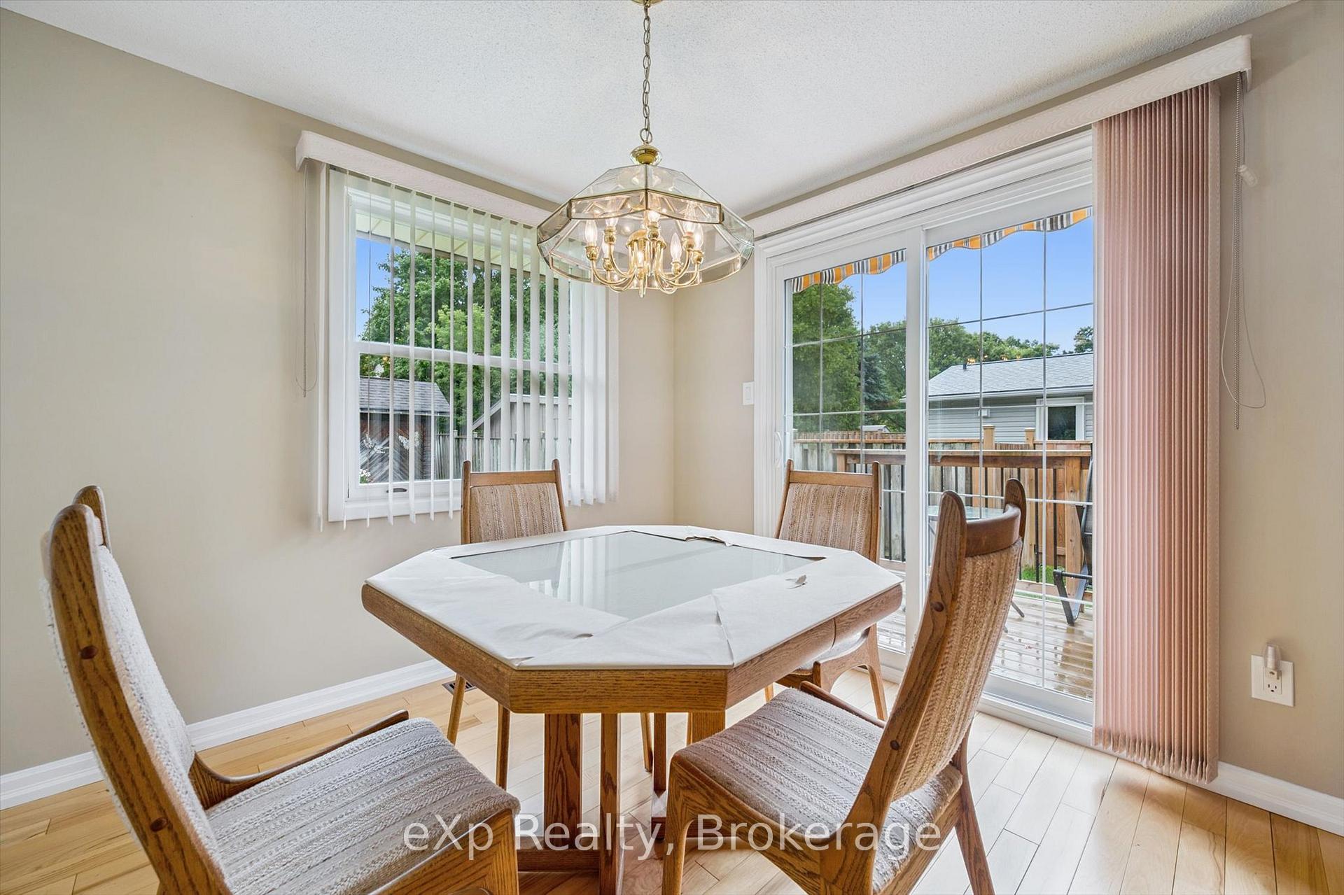 Photo 8 of 8 Aspen Valley Crescent, Guelph, Kortright West — HOMEH