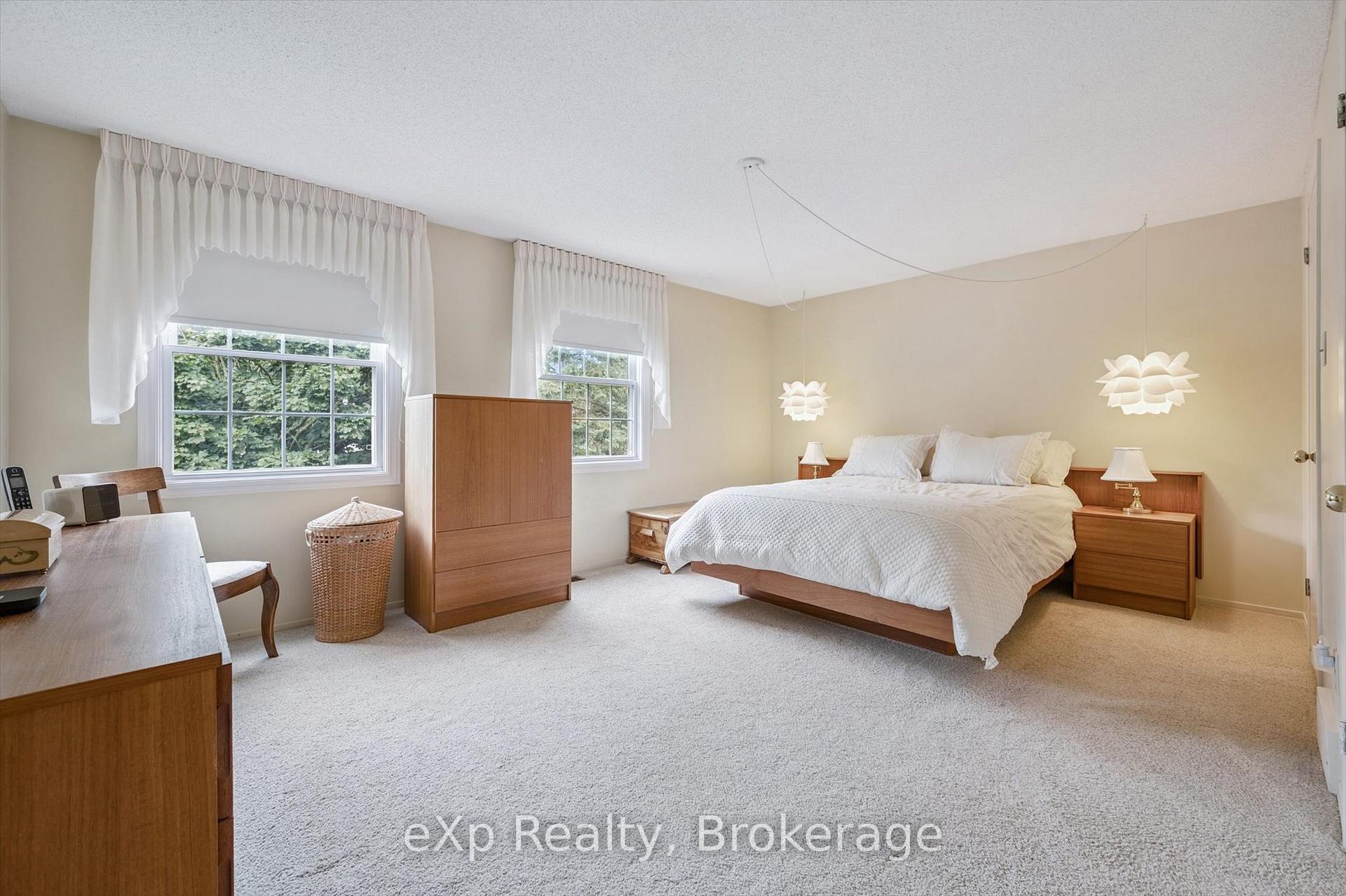 Photo 10 of 8 Aspen Valley Crescent, Guelph, Kortright West — HOMEH