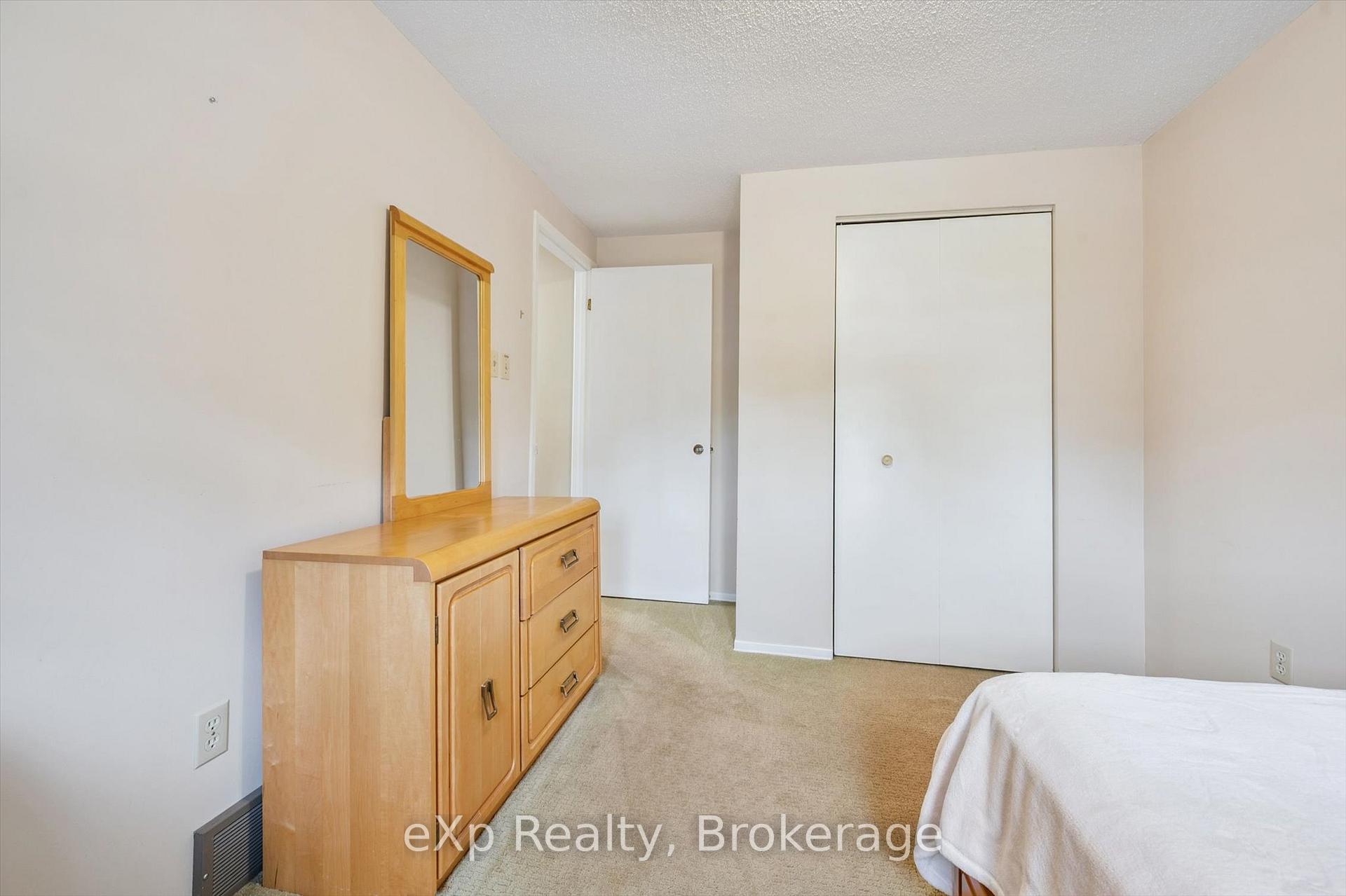 Photo 15 of 8 Aspen Valley Crescent, Guelph, Kortright West — HOMEH