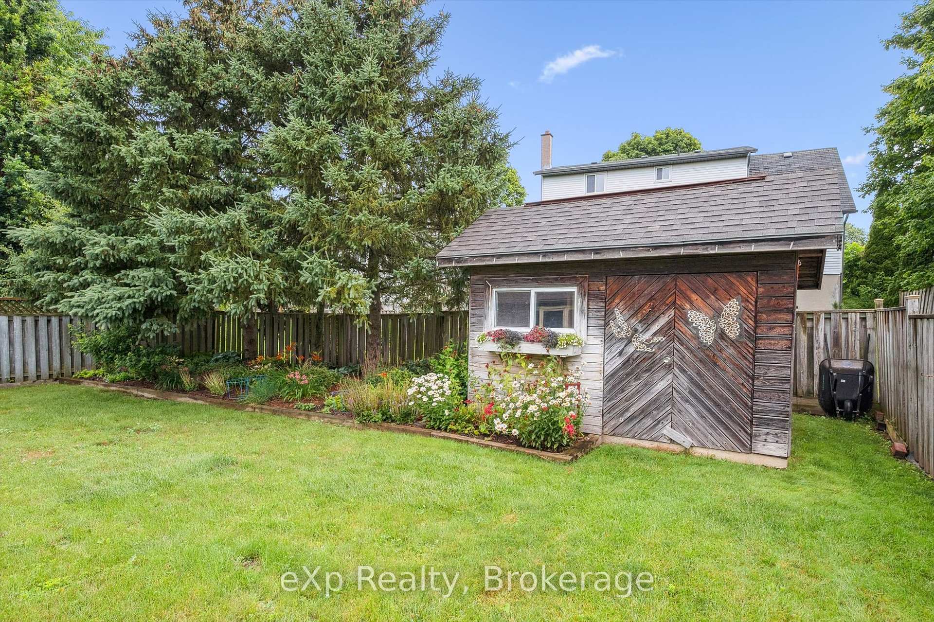 Photo 19 of 8 Aspen Valley Crescent, Guelph, Kortright West — HOMEH