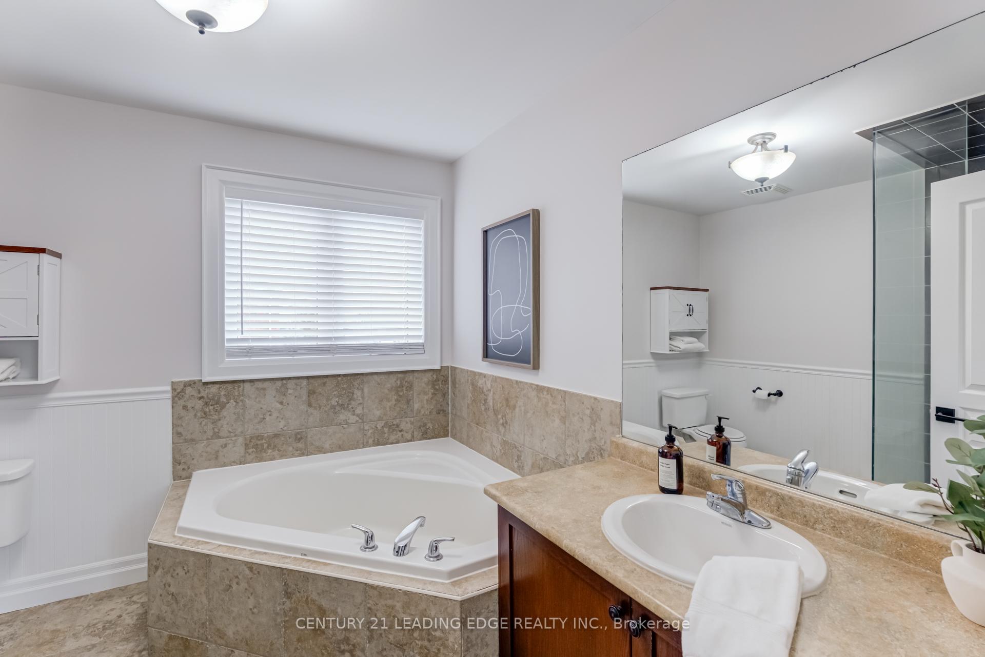 Photo 15 of 11 Foxbury Road, Uxbridge — HOMEH