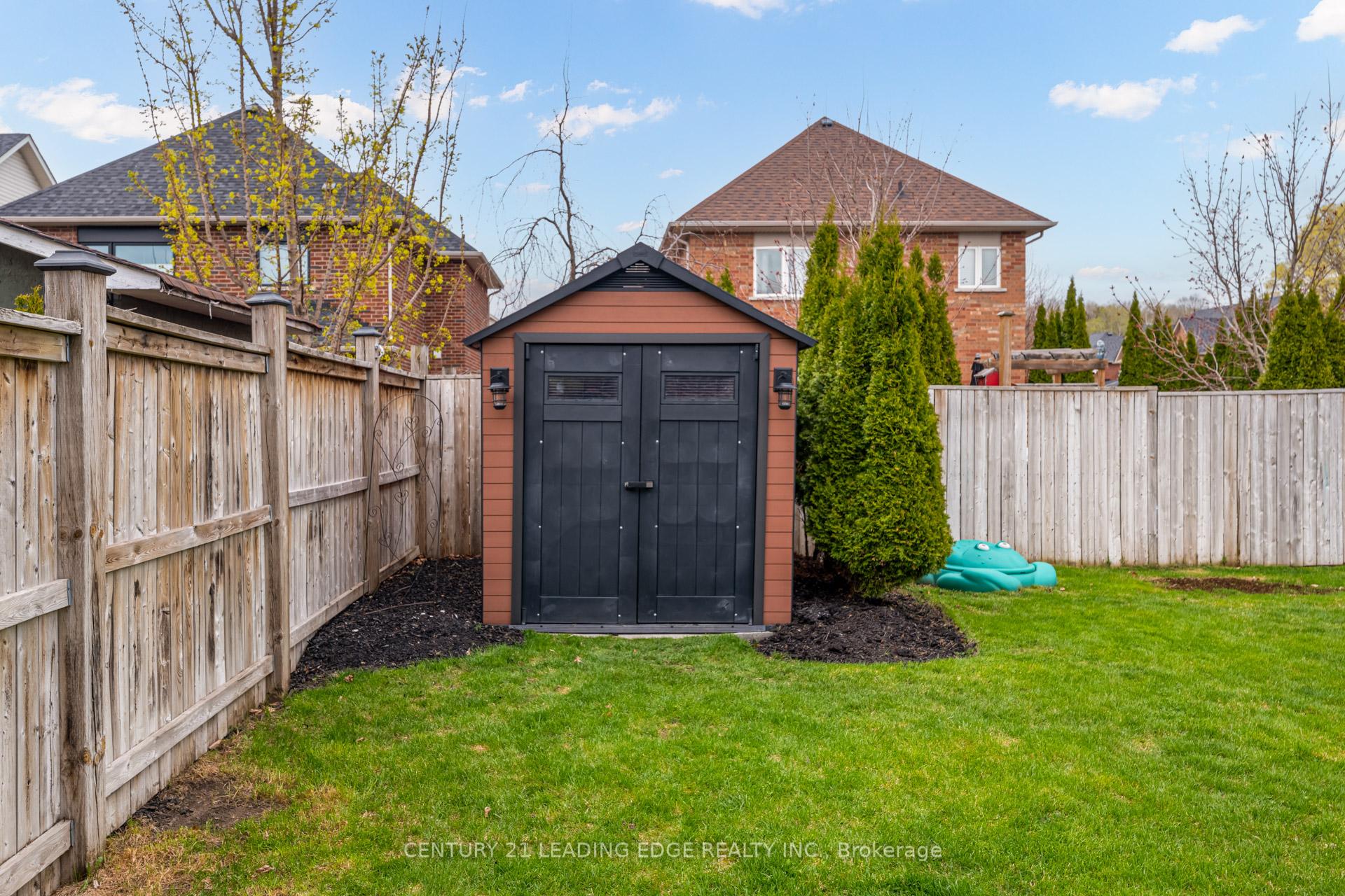 Photo 34 of 11 Foxbury Road, Uxbridge — HOMEH