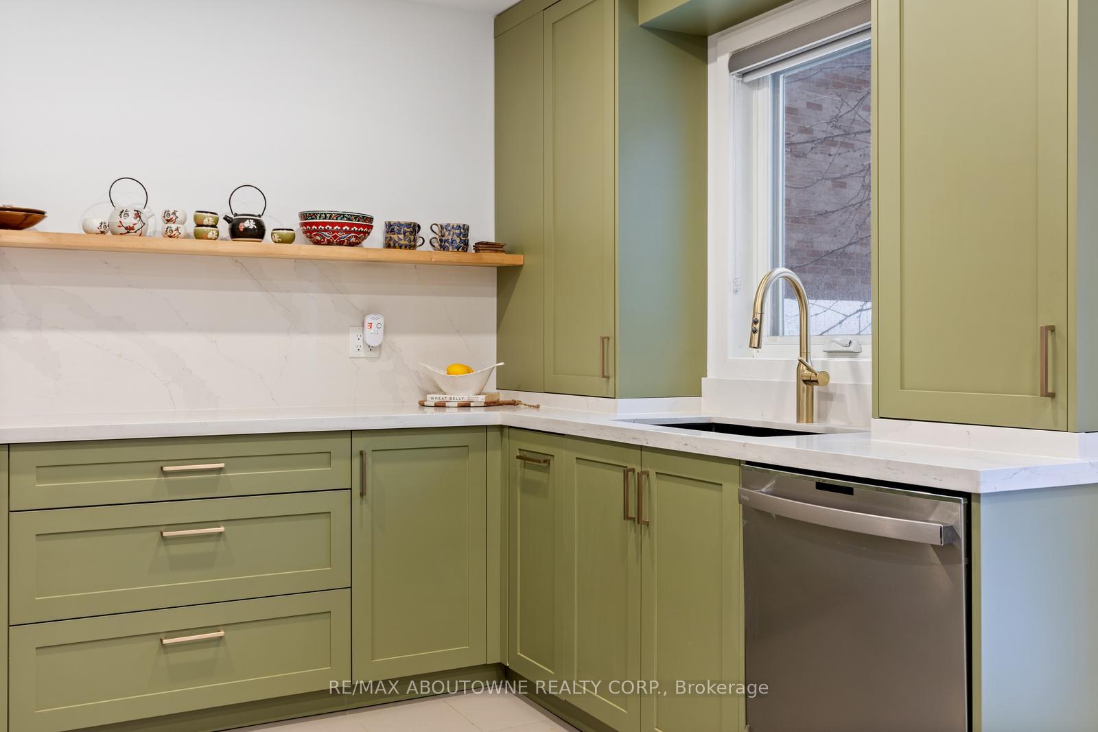 Photo 17 of 36 Gardiner Drive, Ajax, Central — HOMEH