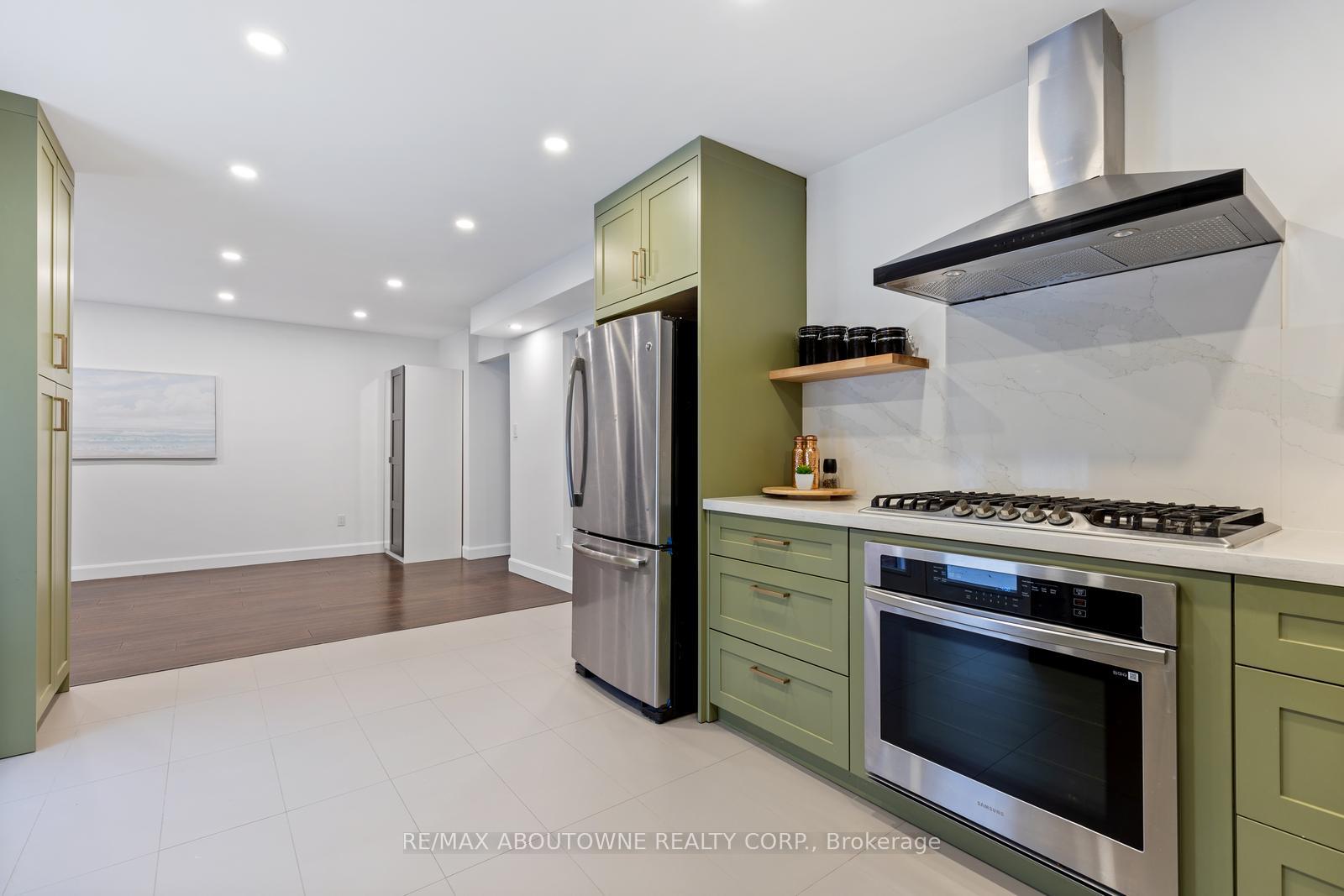 Photo 15 of 36 Gardiner Drive, Ajax, Central — HOMEH