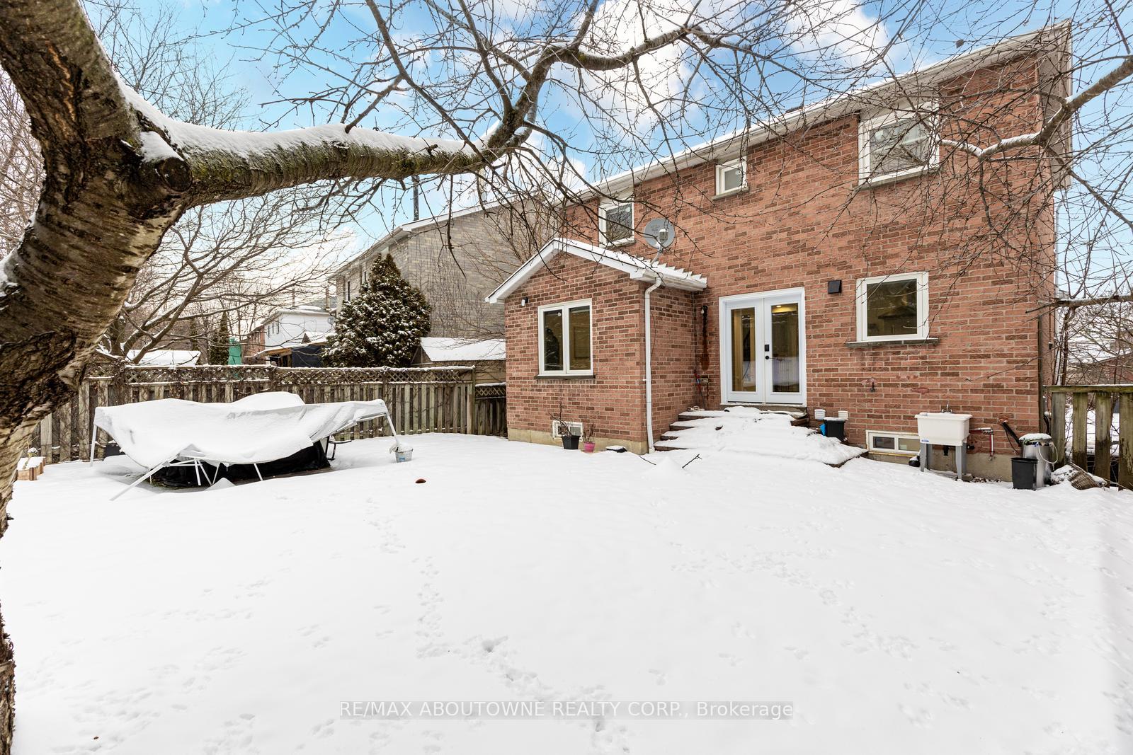 Photo 27 of 36 Gardiner Drive, Ajax, Central — HOMEH