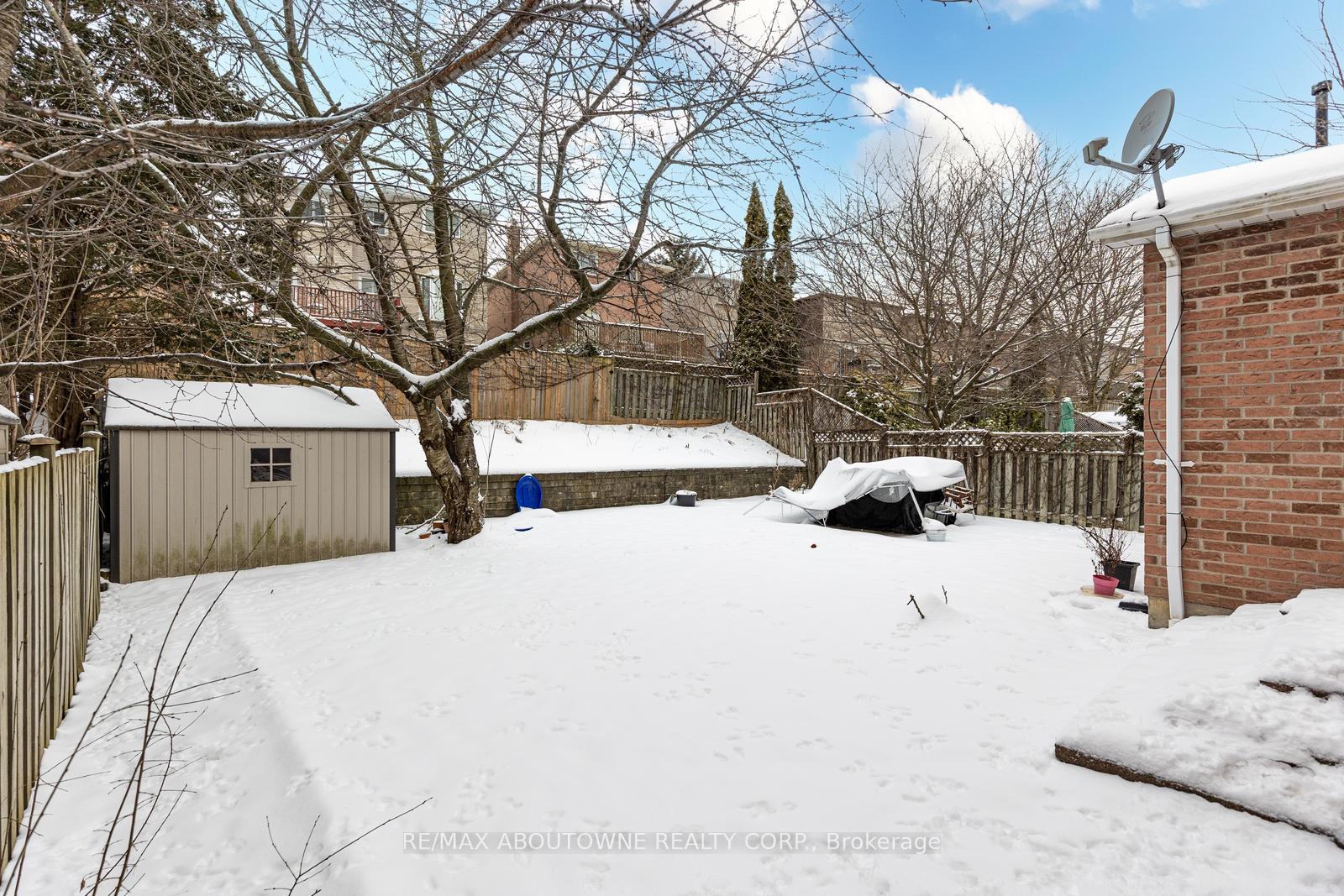 Photo 28 of 36 Gardiner Drive, Ajax, Central — HOMEH