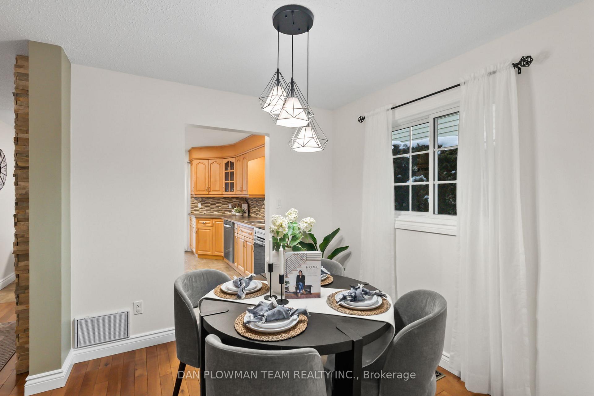 Photo 12 of 174 Adele Crescent, Oshawa, McLaughlin — HOMEH