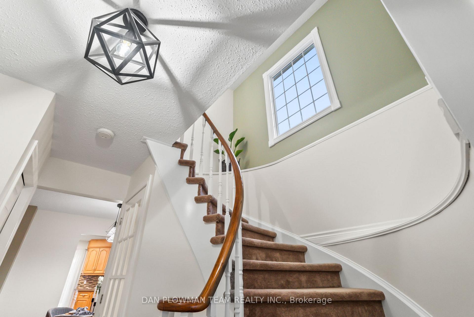 Photo 13 of 174 Adele Crescent, Oshawa, McLaughlin — HOMEH