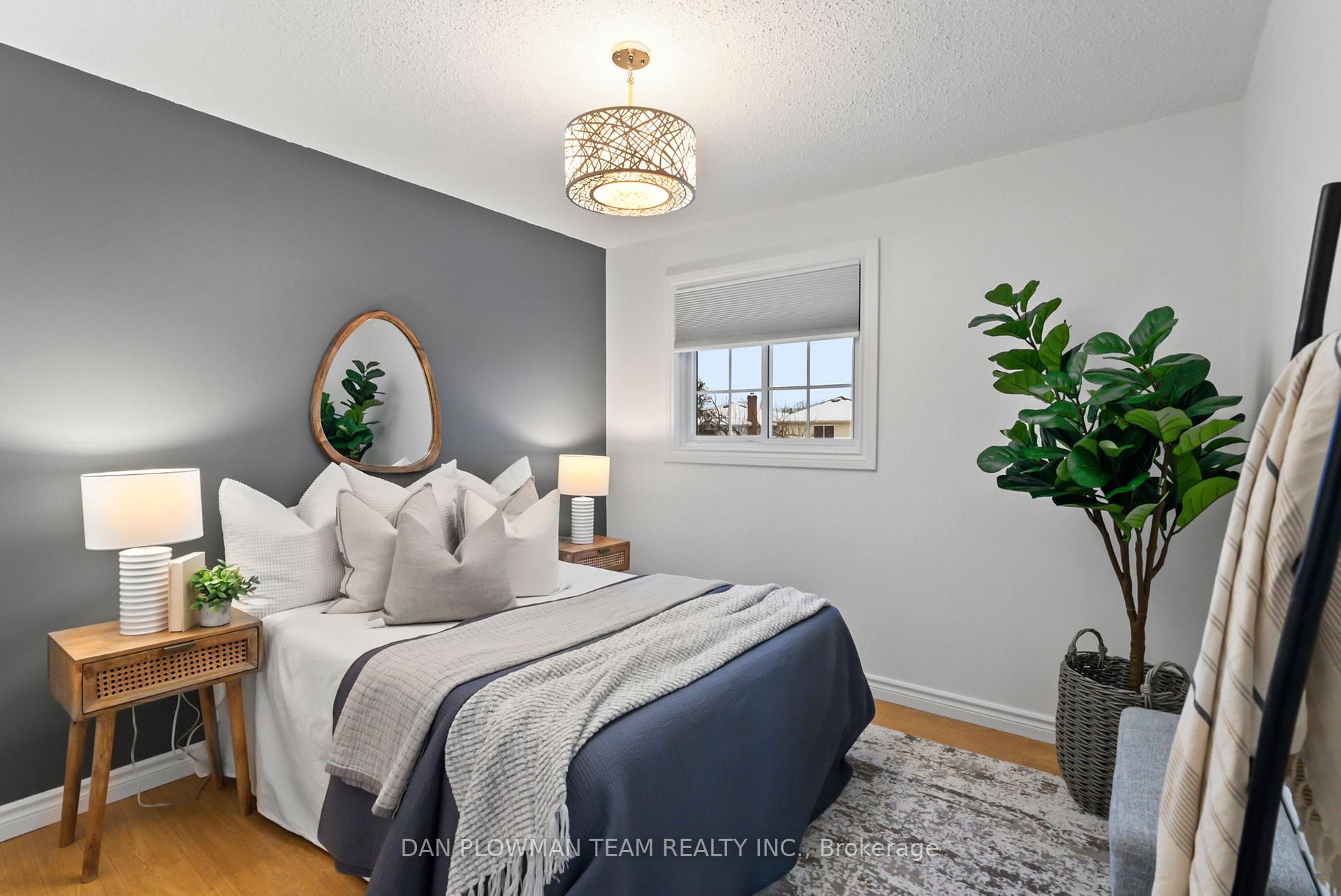 Photo 18 of 174 Adele Crescent, Oshawa, McLaughlin — HOMEH