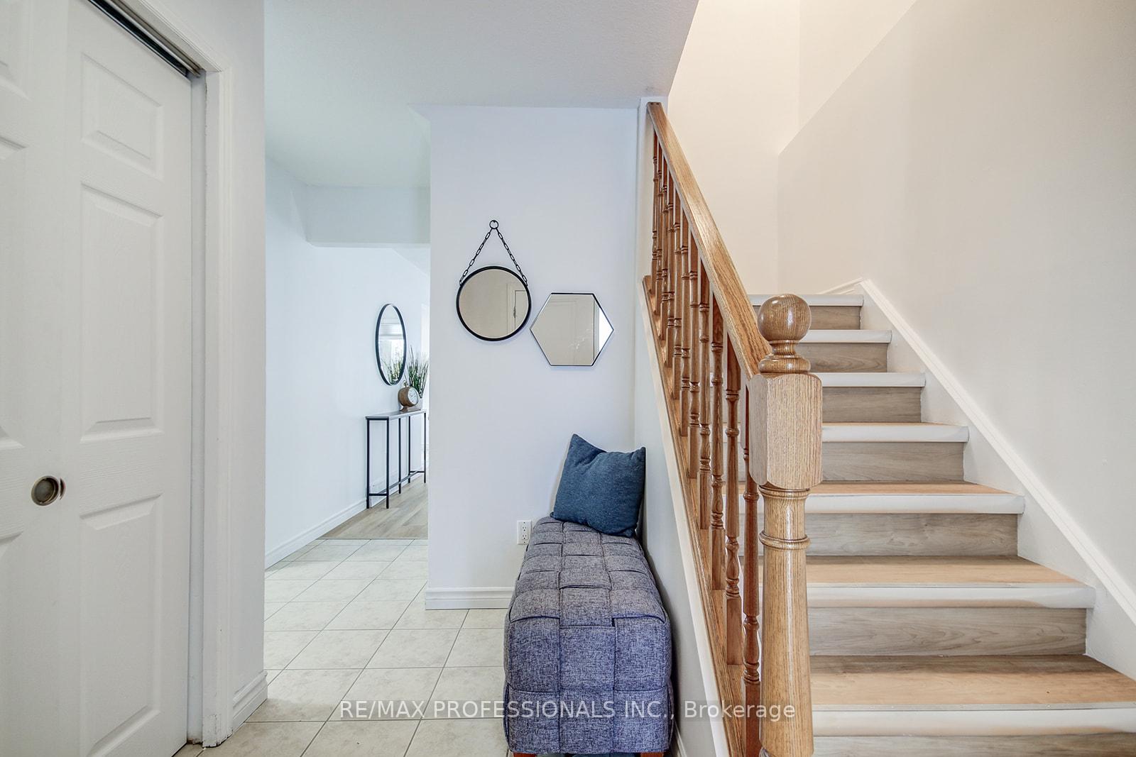 Photo 3 of 25 Windale Crescent, Kitchener — HOMEH
