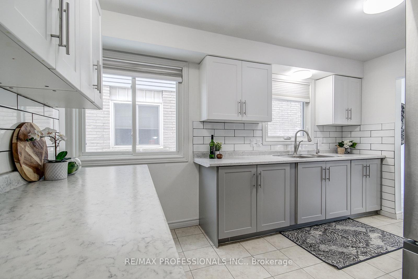 Photo 13 of 25 Windale Crescent, Kitchener — HOMEH