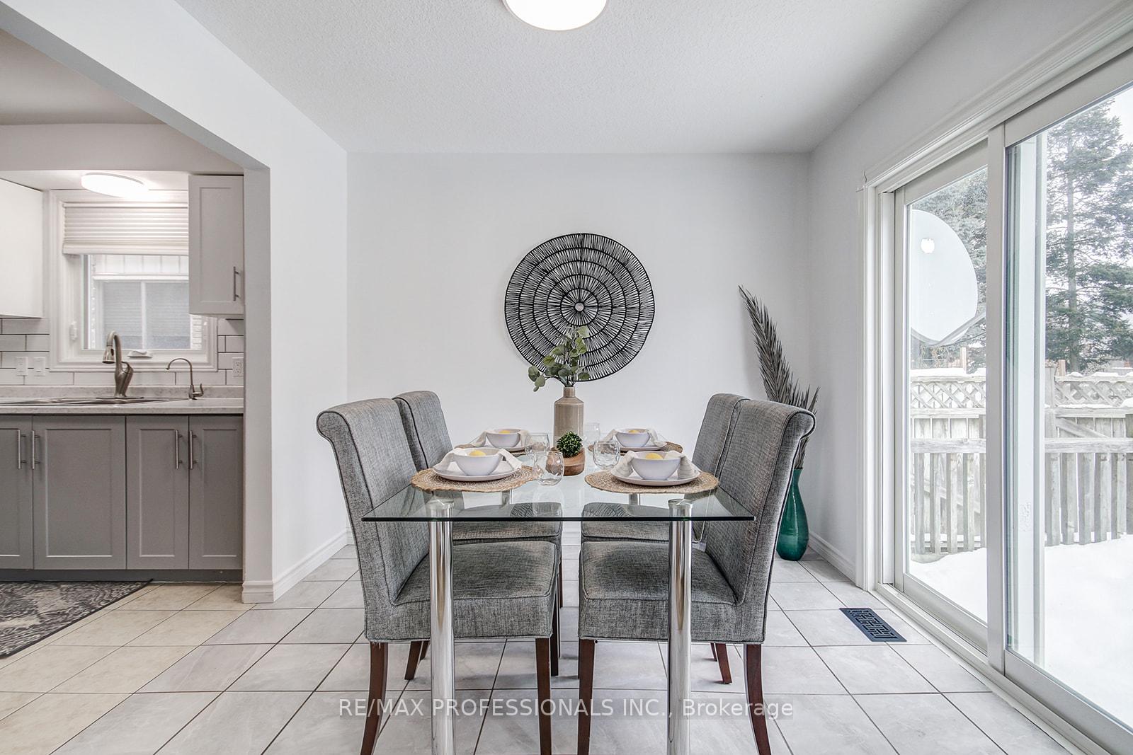 Photo 15 of 25 Windale Crescent, Kitchener — HOMEH